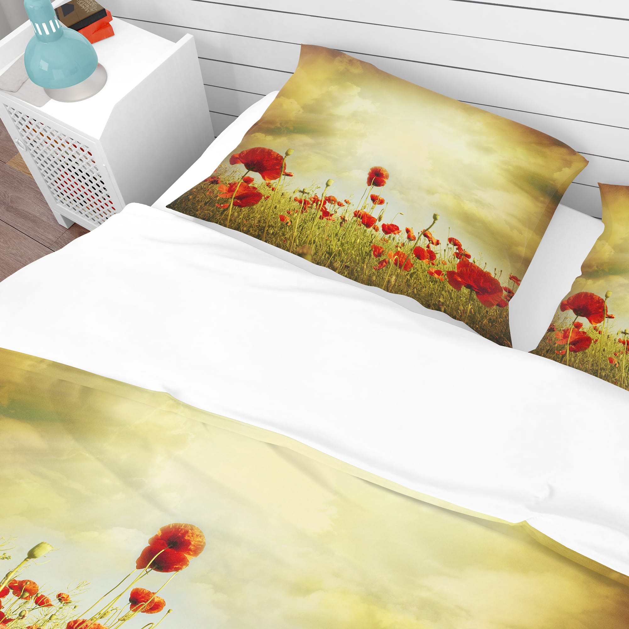Designart &#x27;Red Poppies on Grunge Background&#x27; Vintage Bedding Set - Duvet Cover &#x26; Shams
