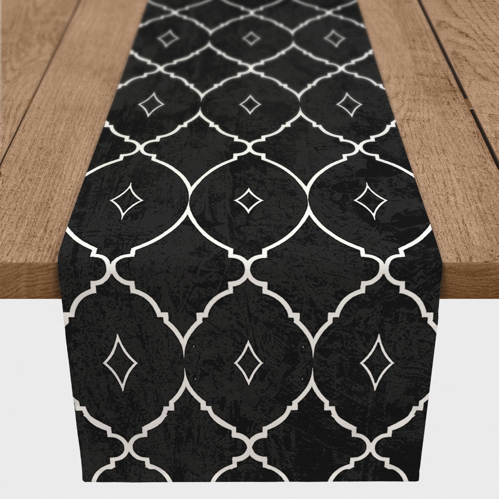 Geometric Pattern Indoor/Outdoor Table Runner