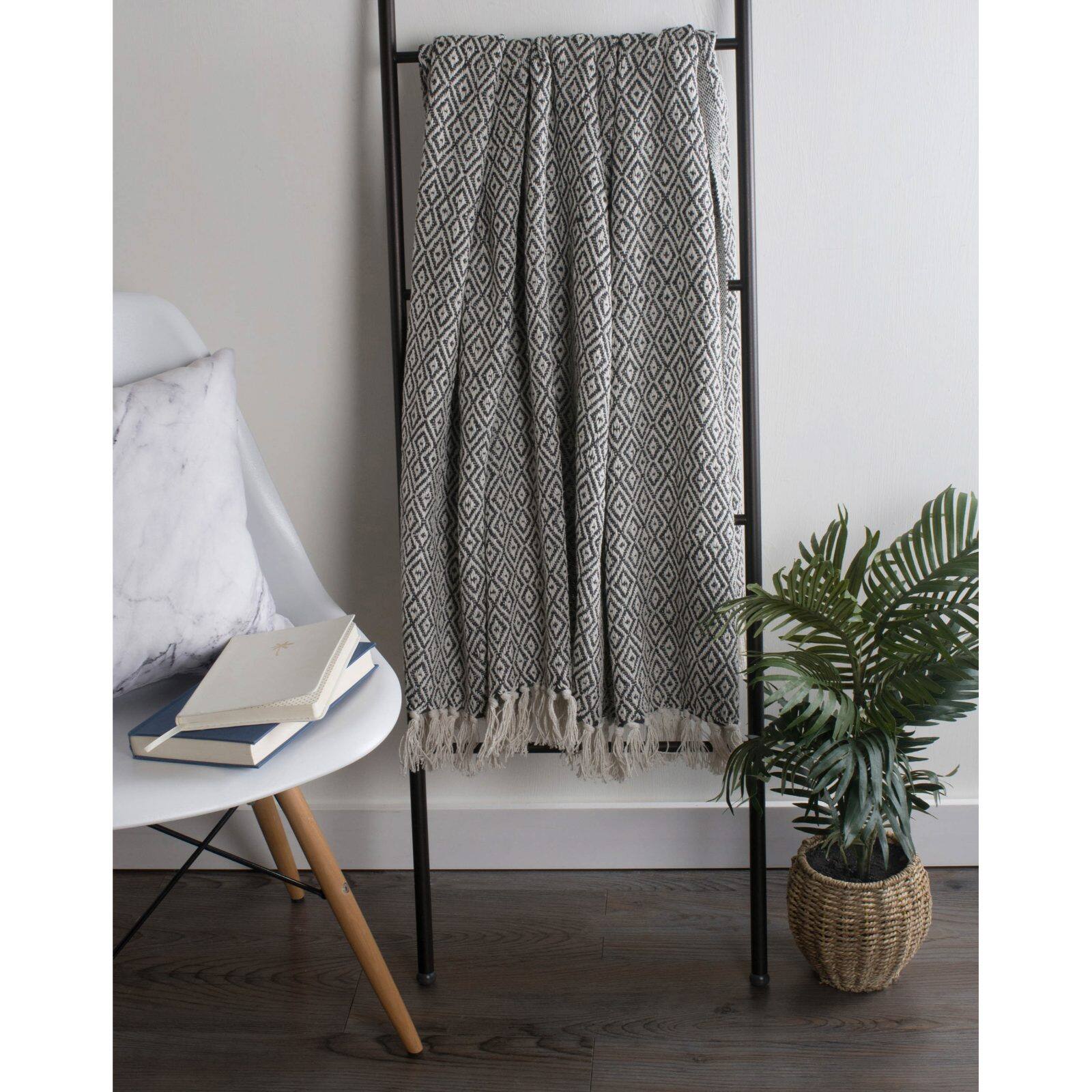 DII® Mineral Double Diamond Throw