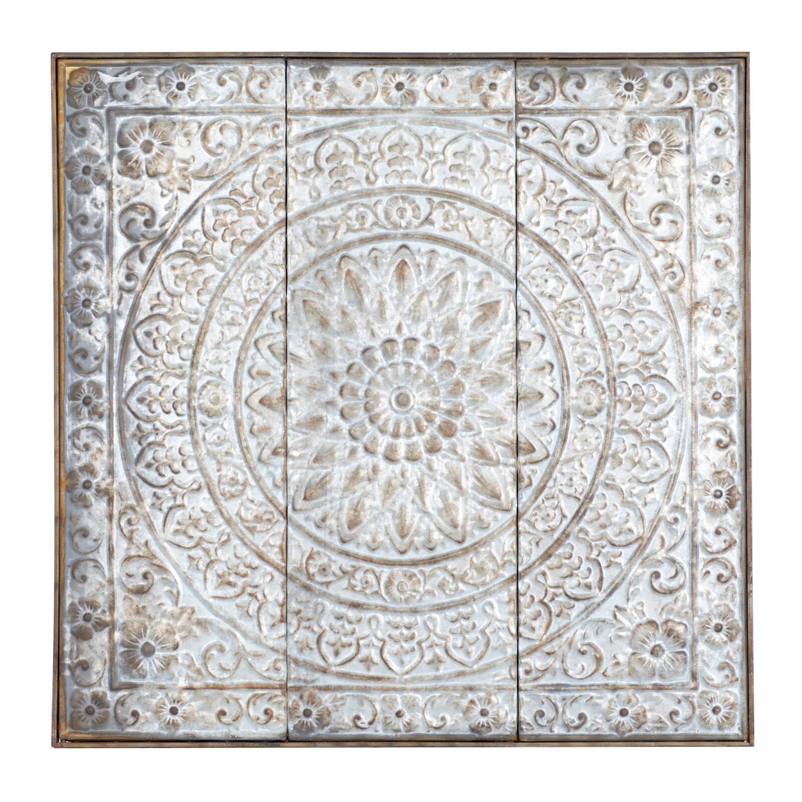 36&#x22; Gray Metal Rustic Floral Wall D&#xE9;cor