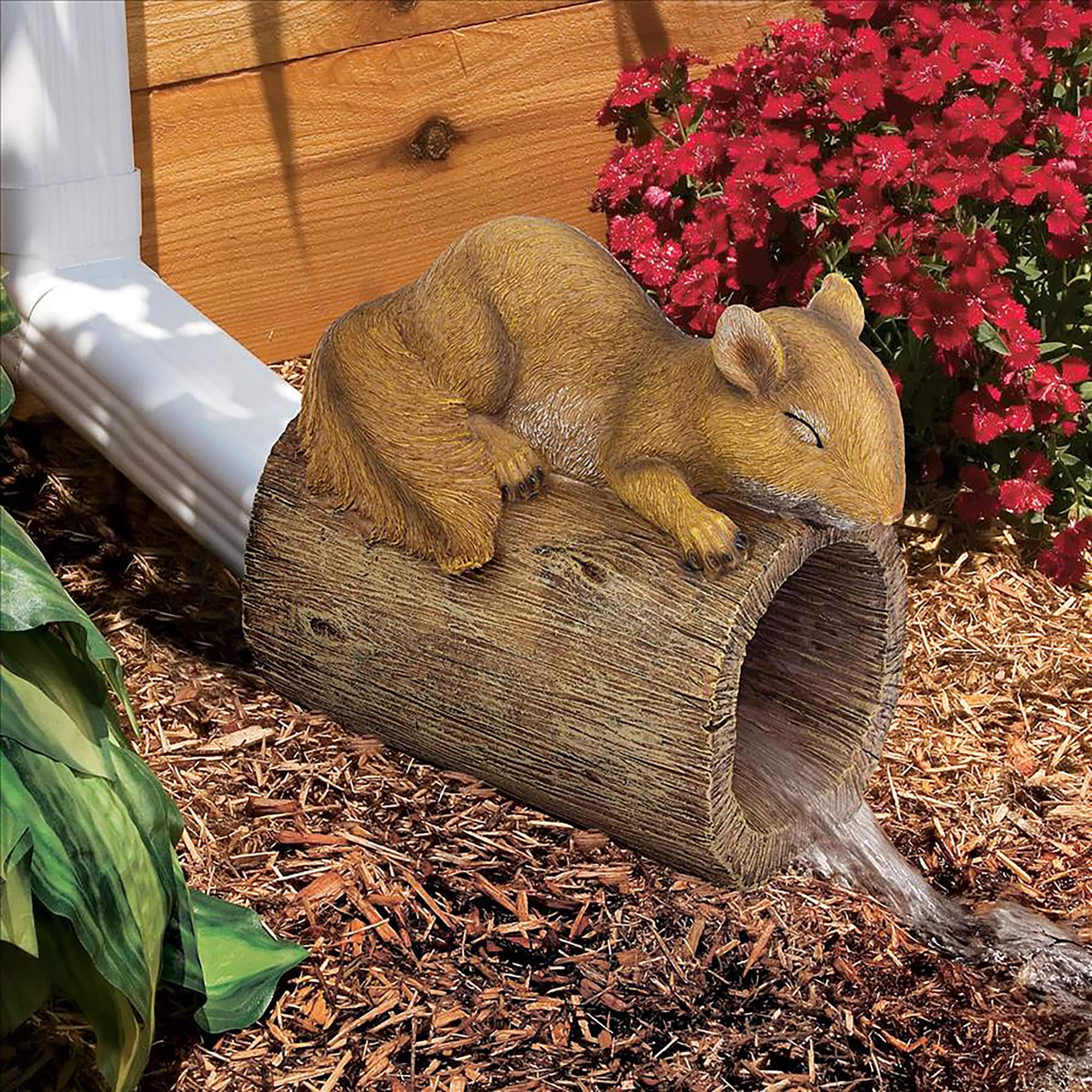 Design Toscano 9&#x22; Jolly the Squirrel Gutter Guardian Downspout Statue