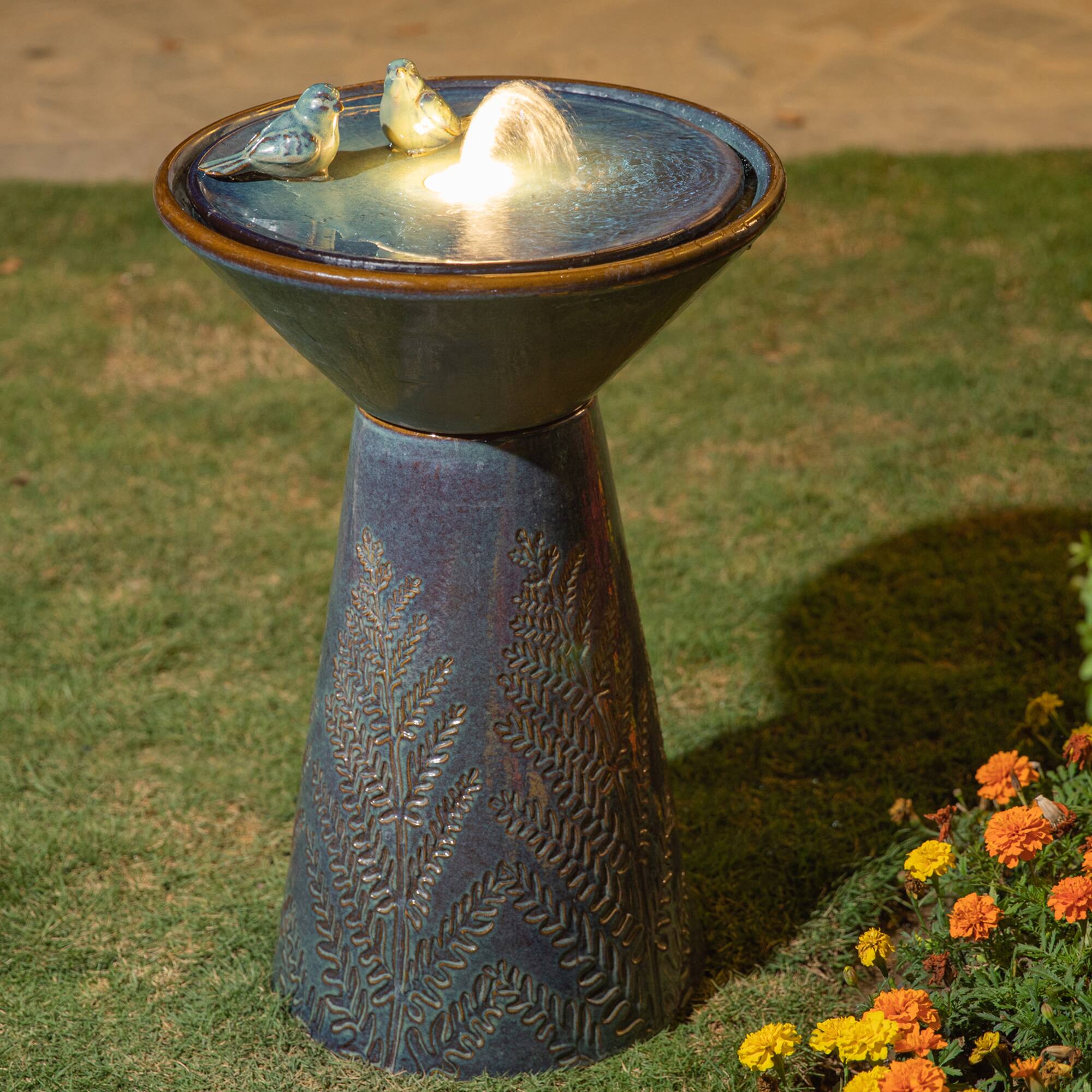 Glitzhome&#xAE; 27.5&#x22; LED Bird Pedestal Ceramic Fountain