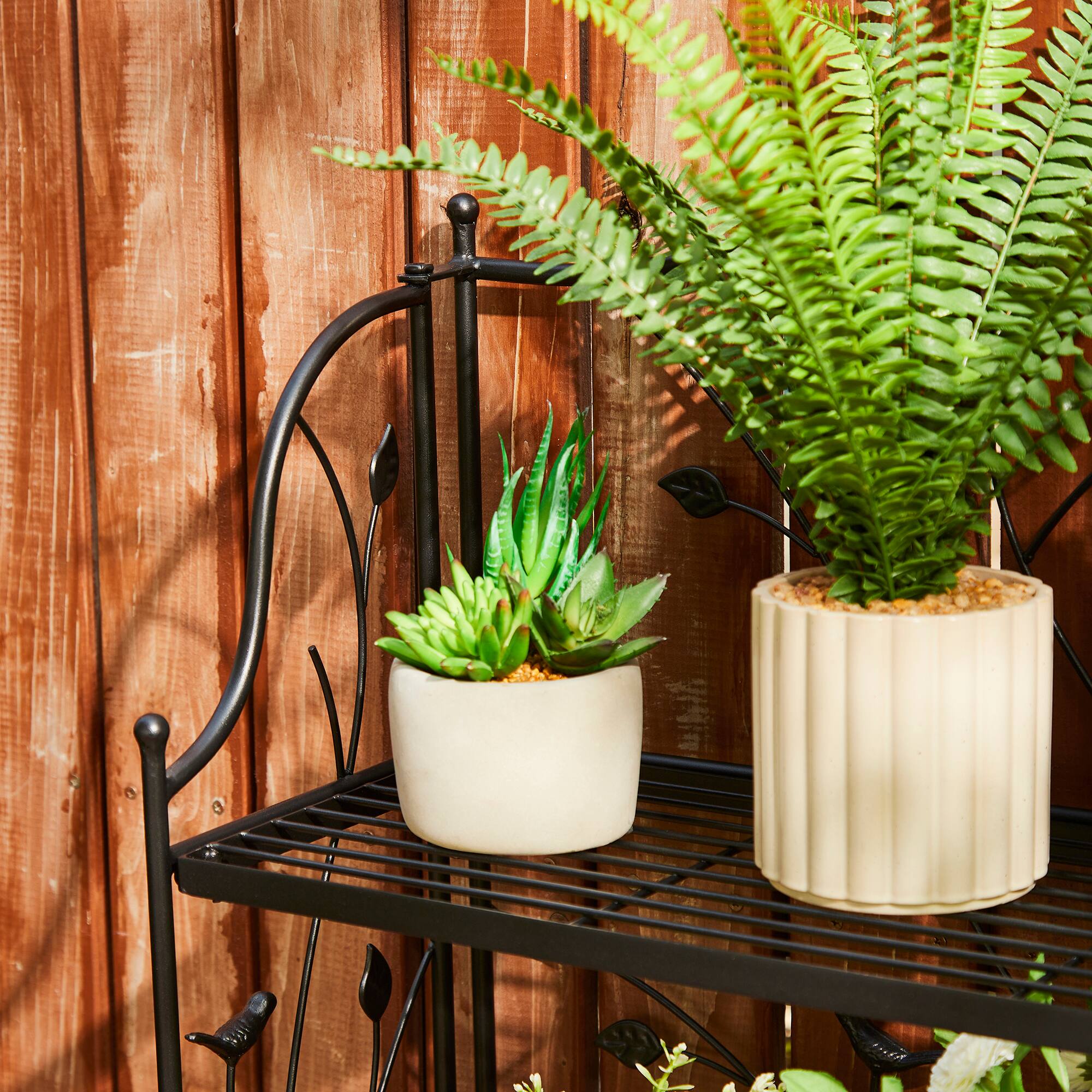 Glitzhome&#xAE; 4ft. Metal 4-Tiered Rectangular Shelf Stand