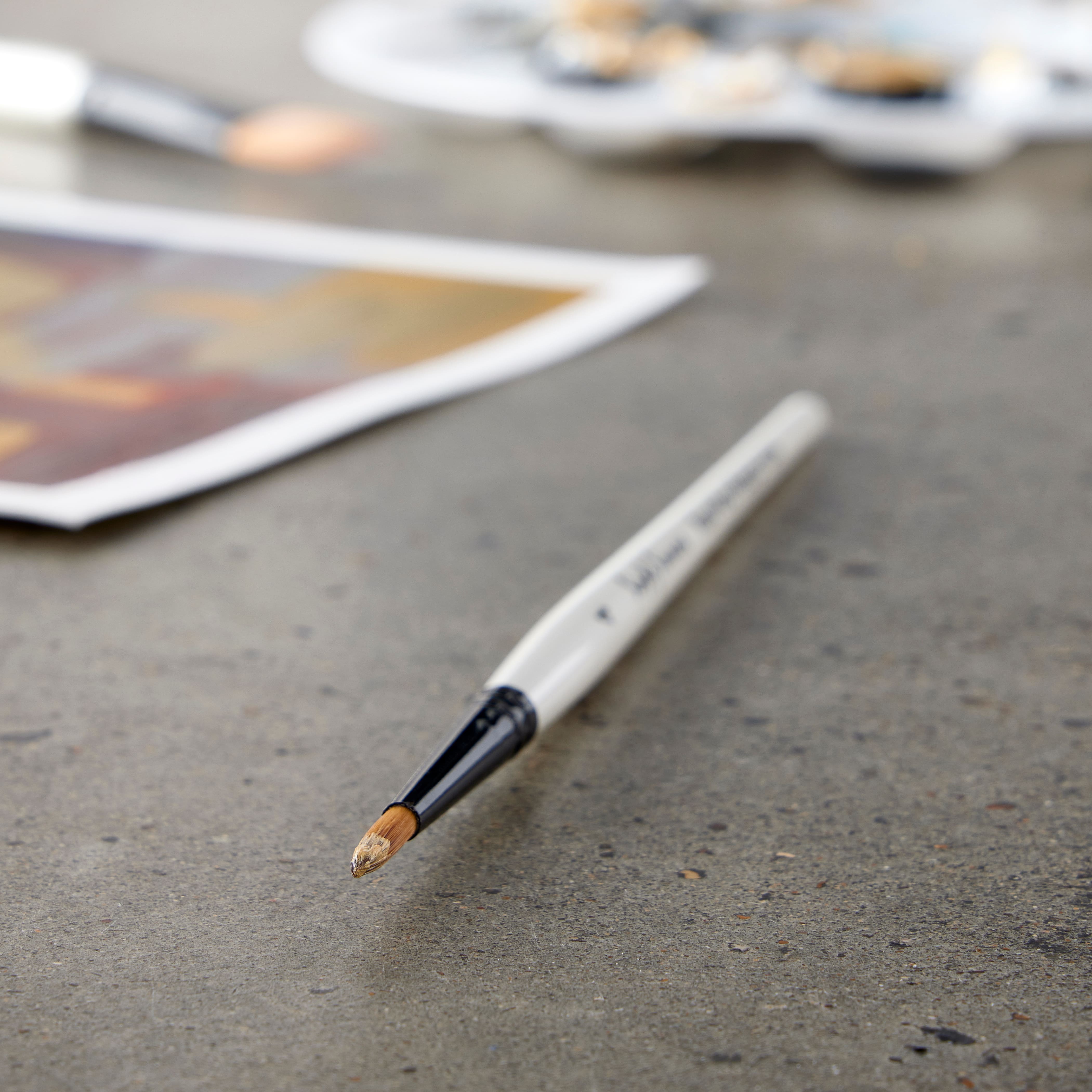 Simply Simmons Short Handle Round Brush