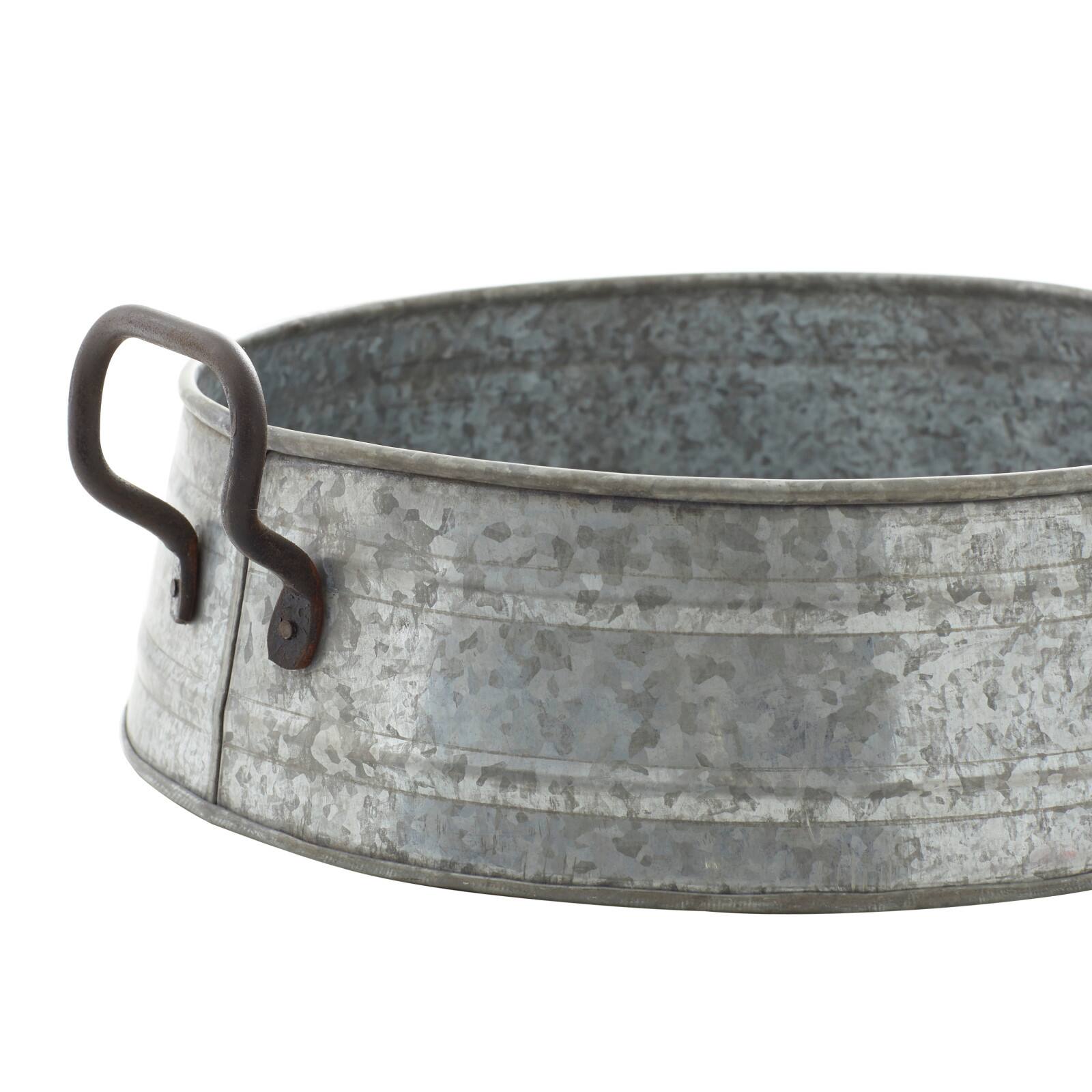 Set of 3" Grey Metal Farmhouse Tray, 18", 16", 14"