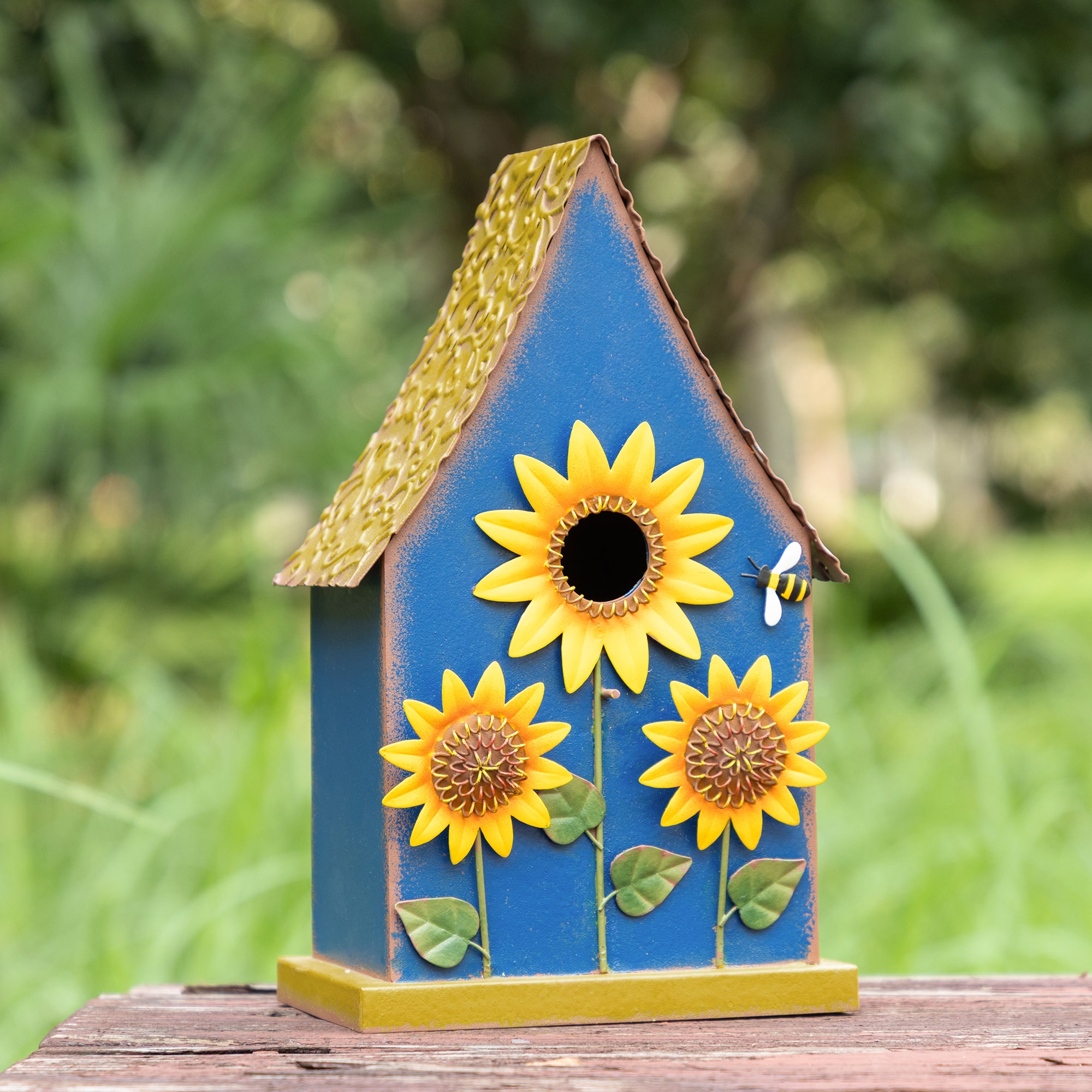 Glitzhome® 52.5" Blue Metal Sunflower Decorative Garden Birdhouse with Stake