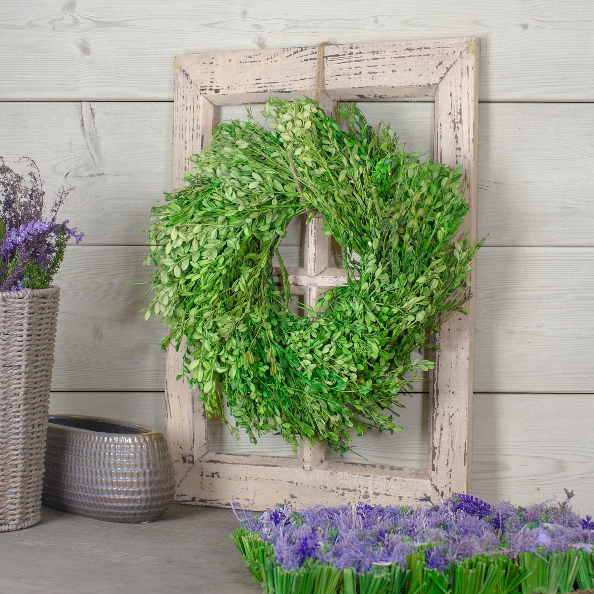 15&#x22; Green Foliage Artificial Spring Wreath