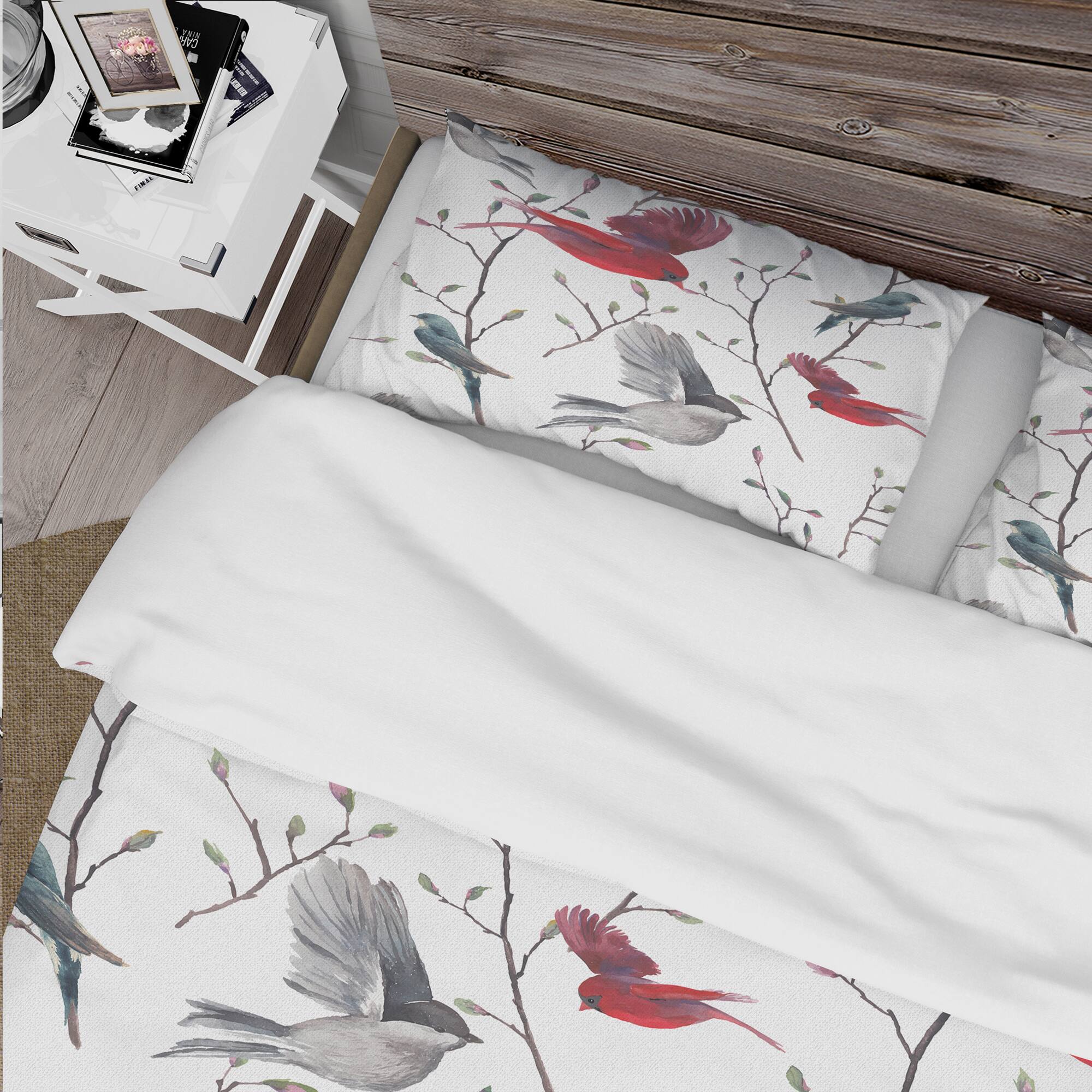 Designart &#x27;Pattern with Birds&#x27; Farmhouse Bedding Set - Duvet Cover &#x26; Shams