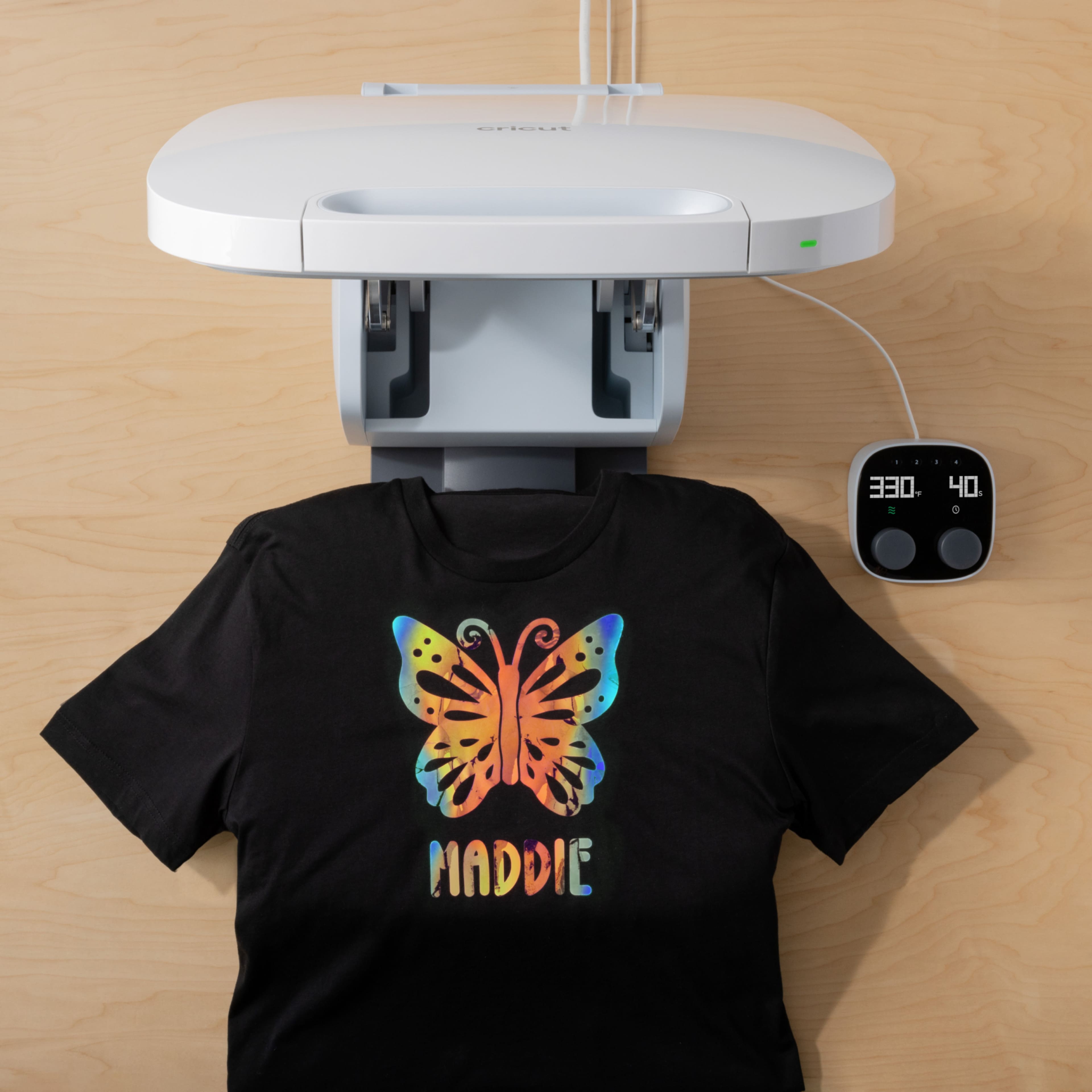 Cricut&#xAE; Smart Iron-On&#x2122; Holographic Roll