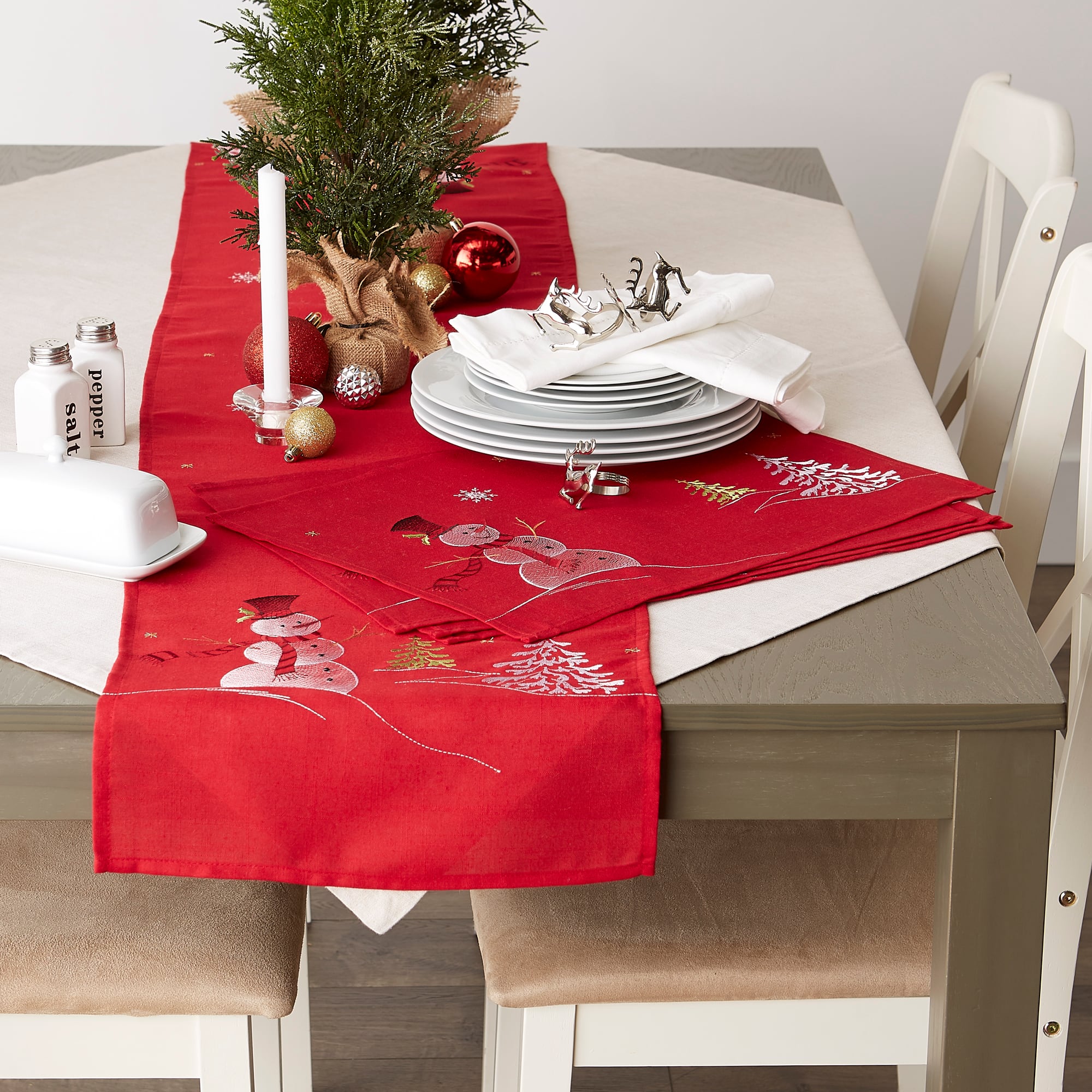 DII&#xAE; 70&#x22; Red Embroidered Snowman Table Runner