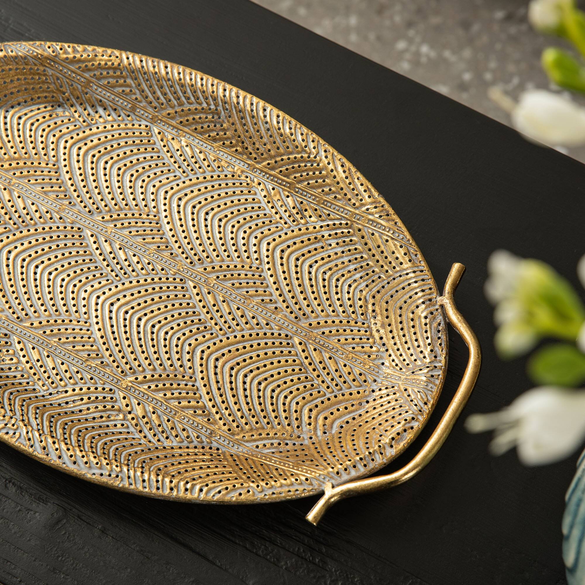 Glitzhome&#xAE; Gold Oval Metal Decorative Trays Set