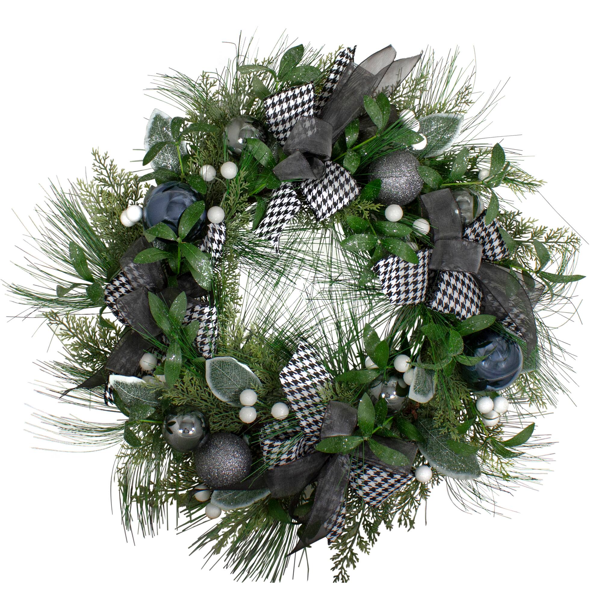 24" Houndstooth & White Berries Artificial Christmas Wreath