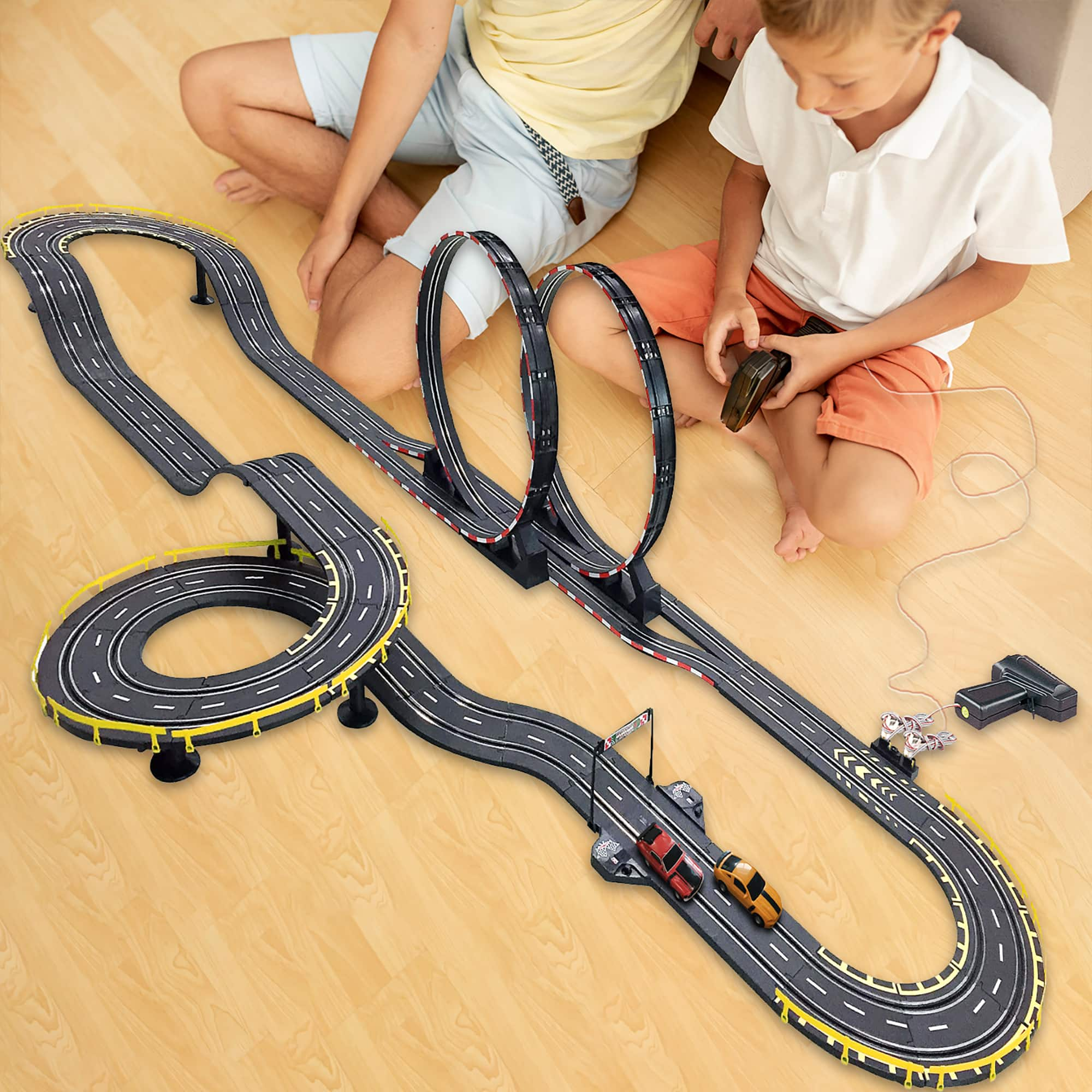 Golden Bright Metro Chase Electric Powered Ford Road Racing Play Set