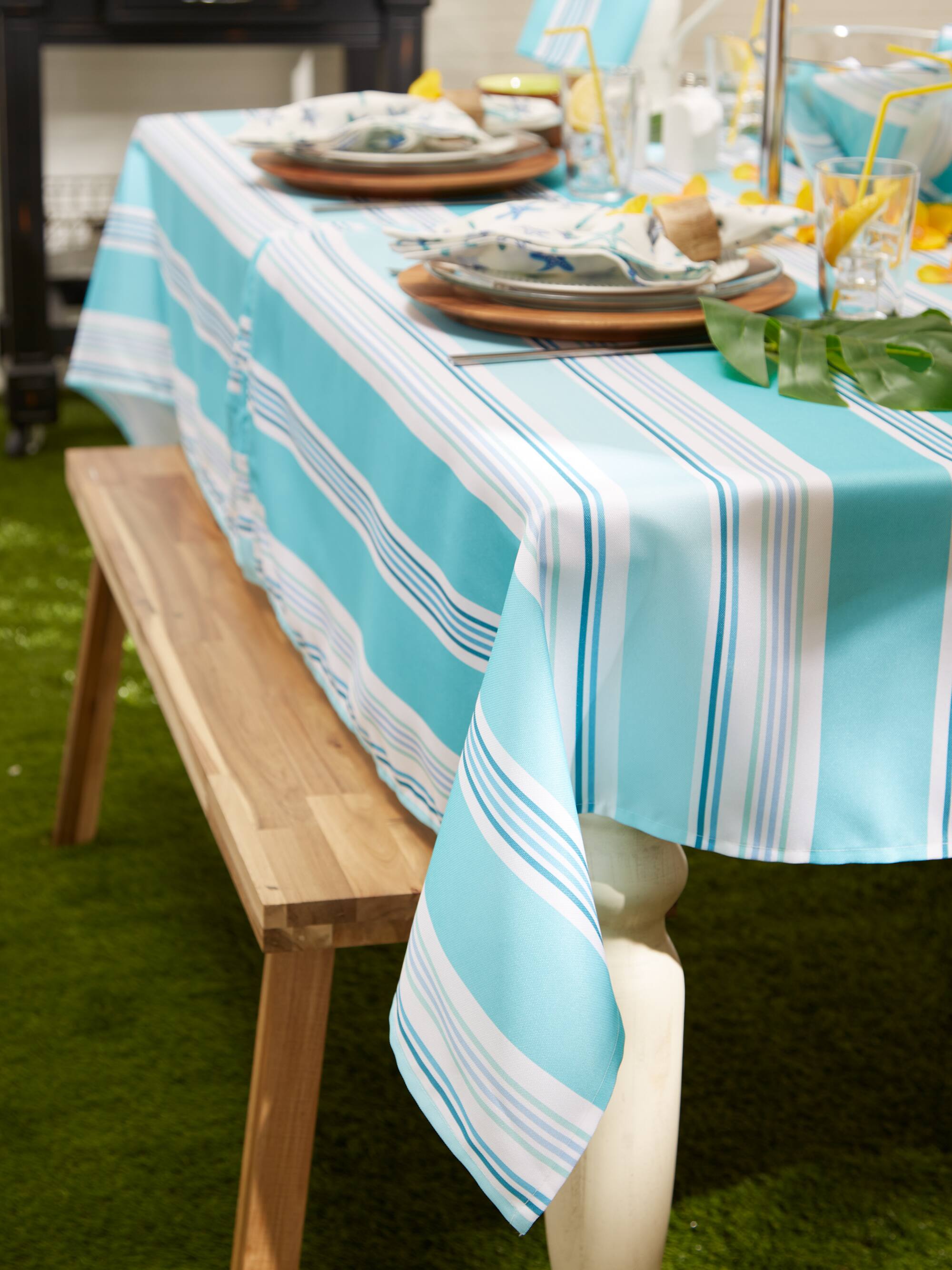 DII® Beach House Stripe Print Outdoor Tablecloth With Zipper 60 Round