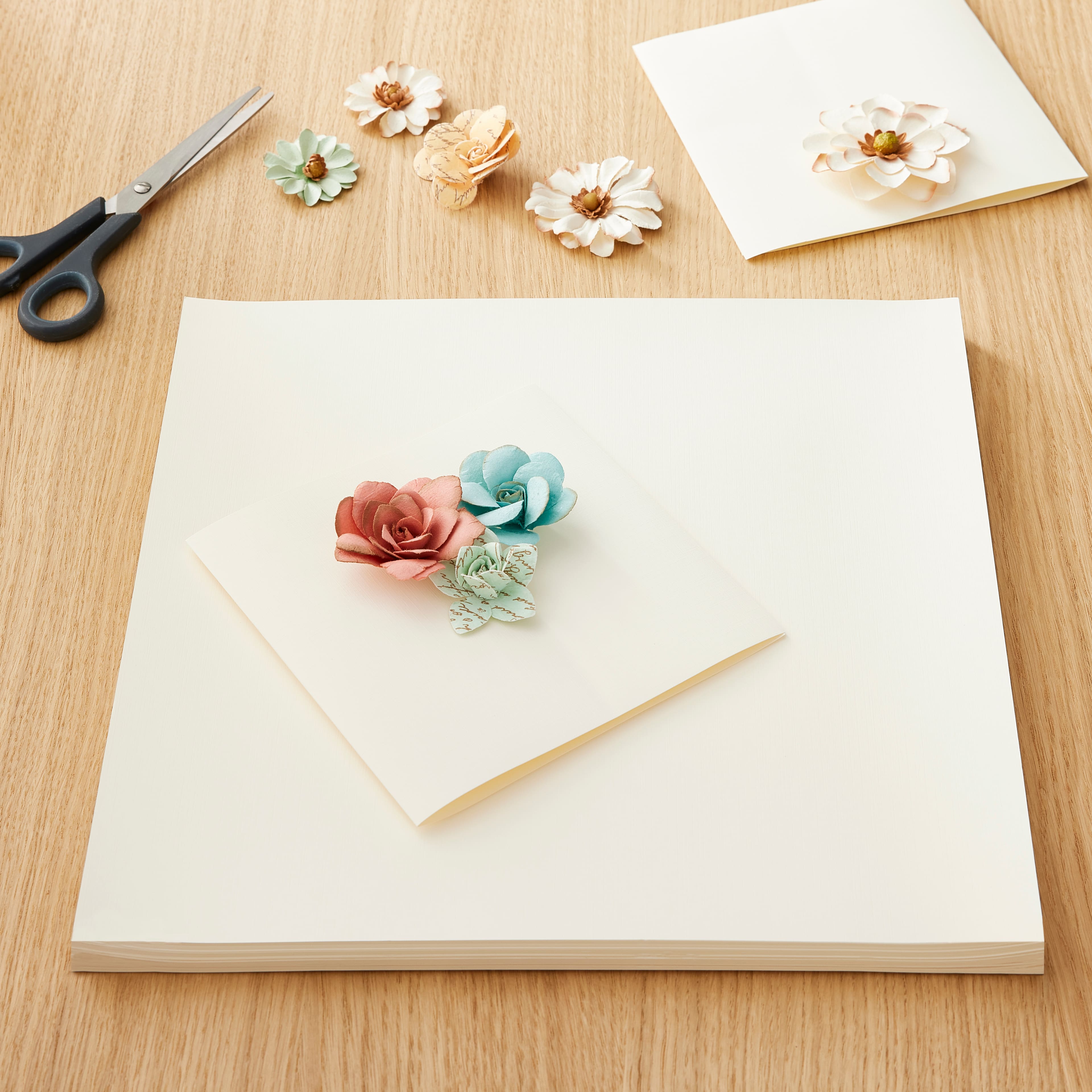Papier cartonné à texture de lin naturel de 30,4 cm x 30,4 cm de