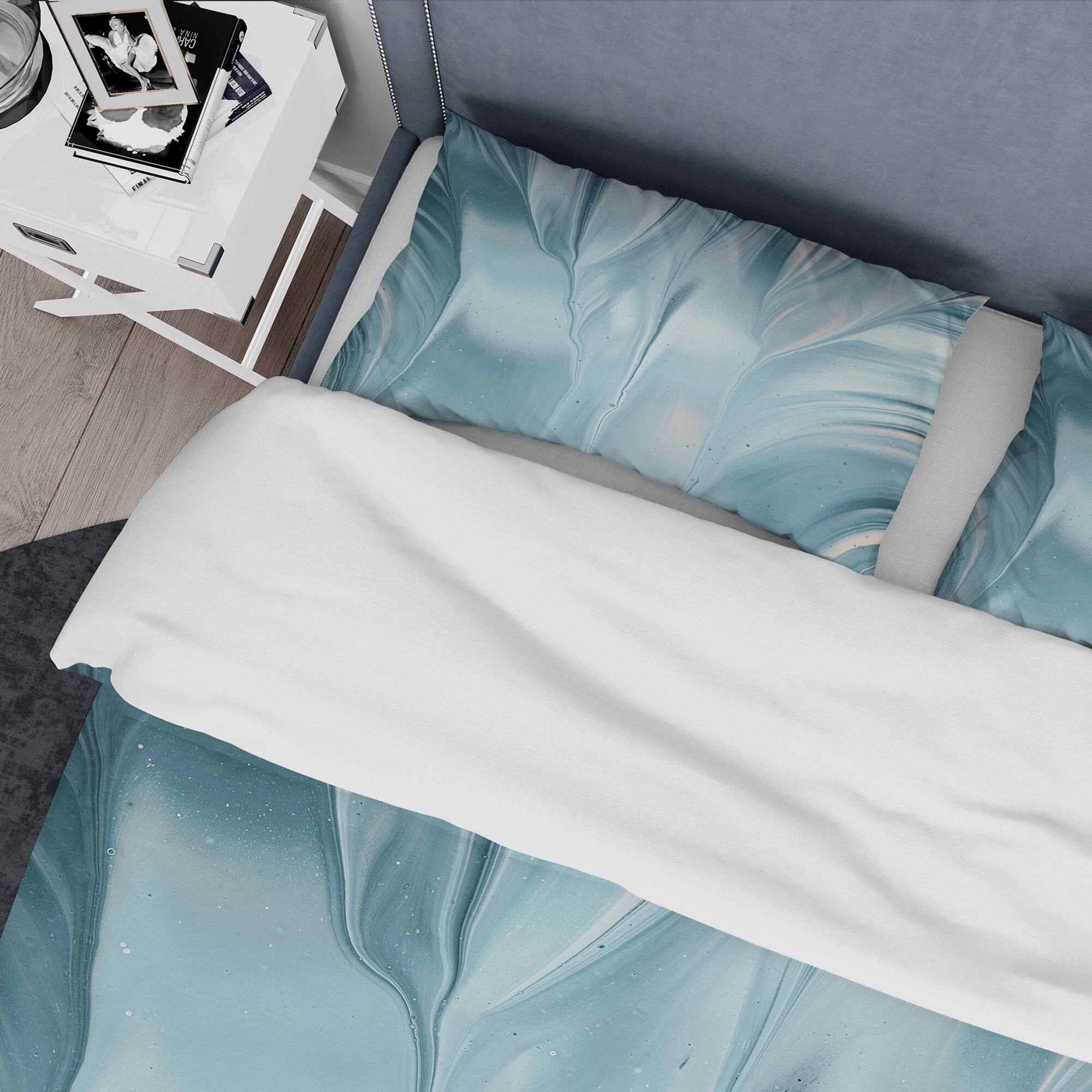 Designart &#x27;Blue Modern Water III&#x27; Geometric Bedding Set - Duvet Cover &#x26; Shams