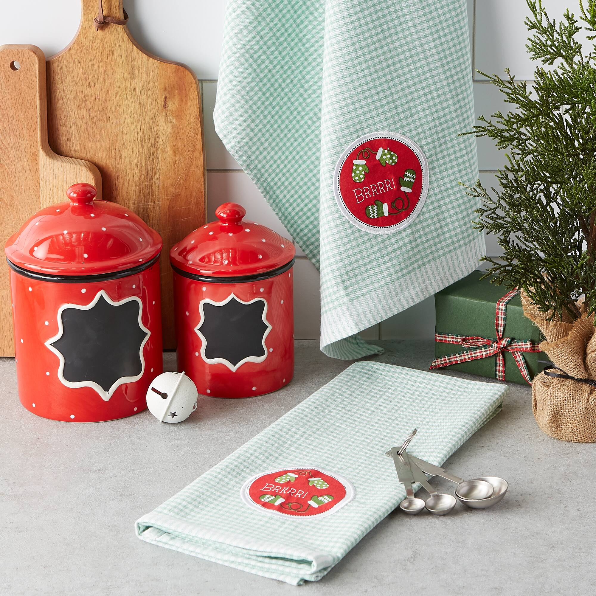 DII® Brrrr Mittens Embroidered Dishtowel Set