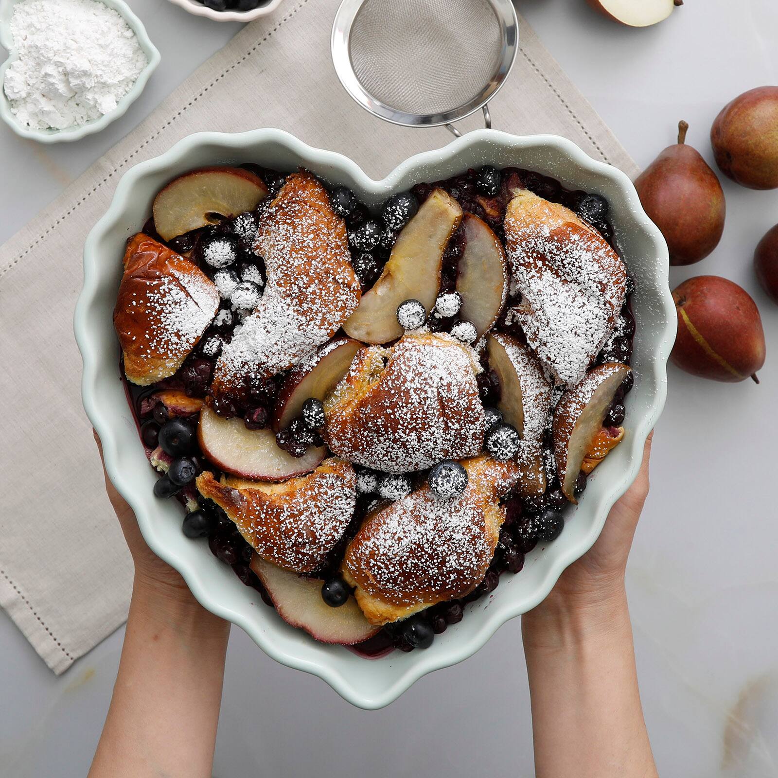 Martha Stewart 11'' Mint Heart Shaped Stoneware Cake Pan