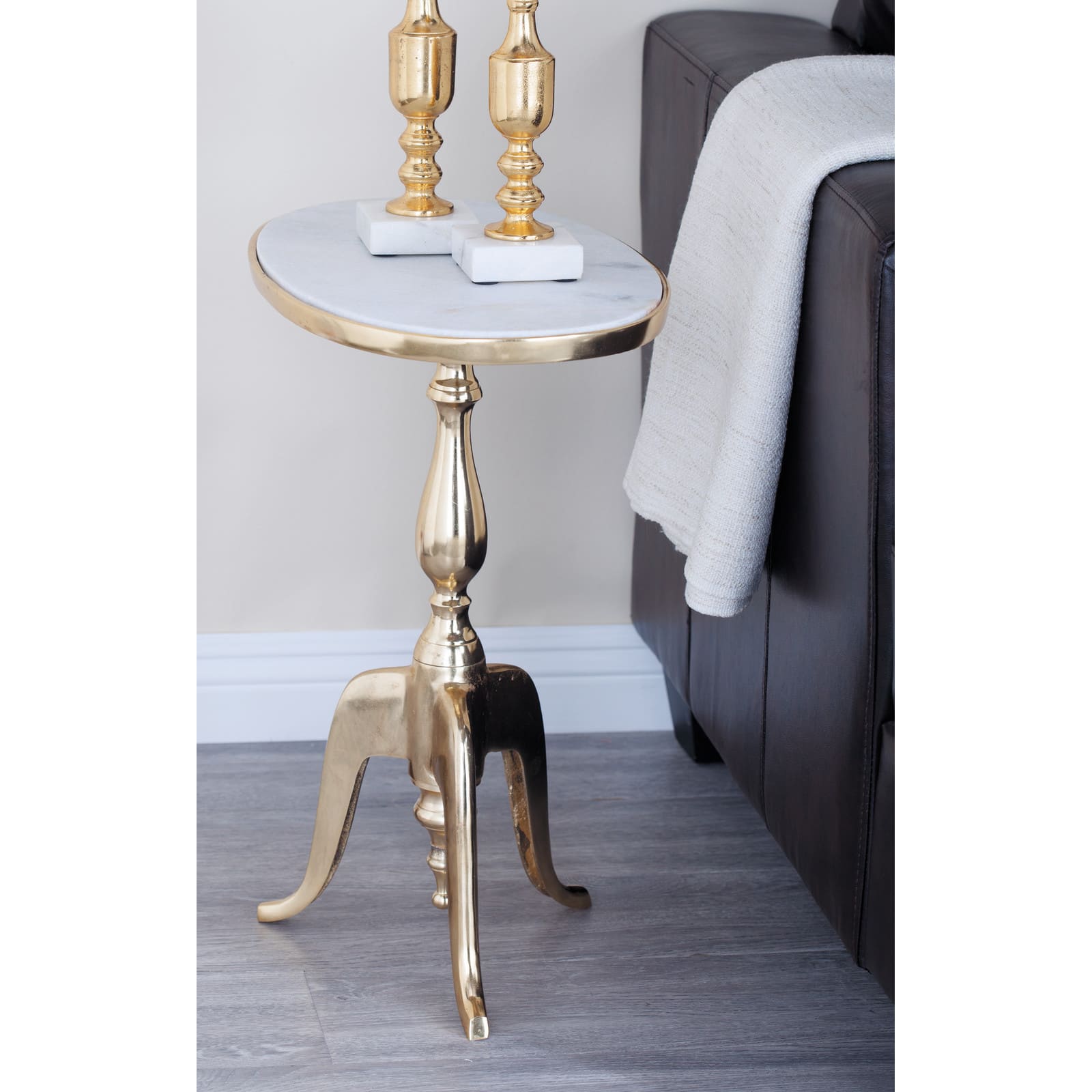 22&#x27;&#x27; Gold Stone Traditional Accent Table