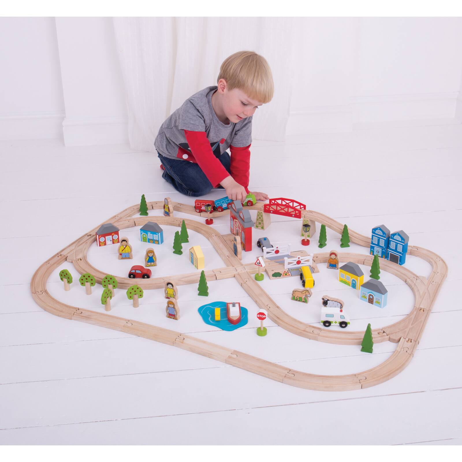 Bigjigs&#xAE; Rail Town &#x26; Country Train Set