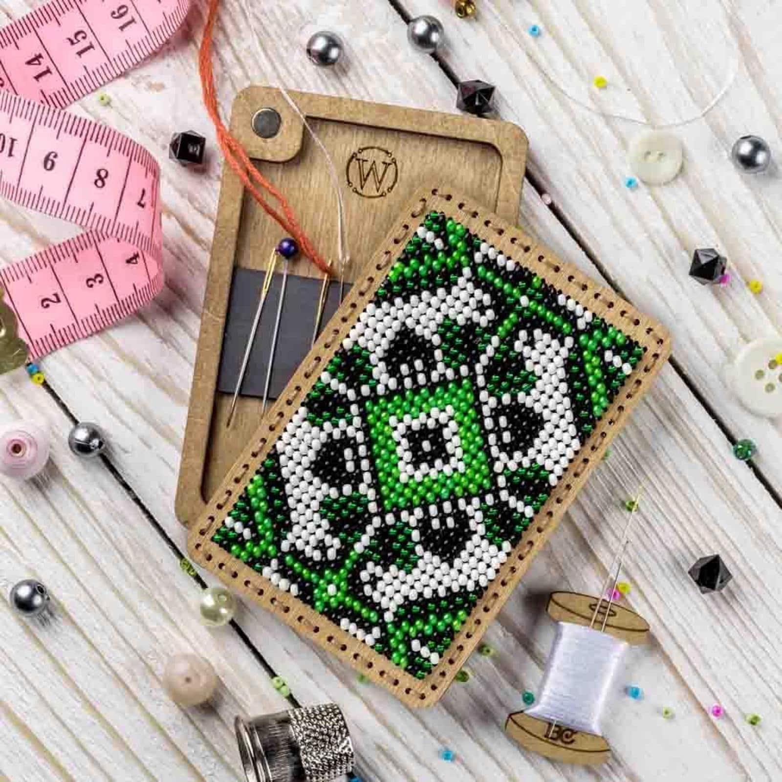 Wonderland Crafts Green & White Bead Embroidery Needle Box Kit