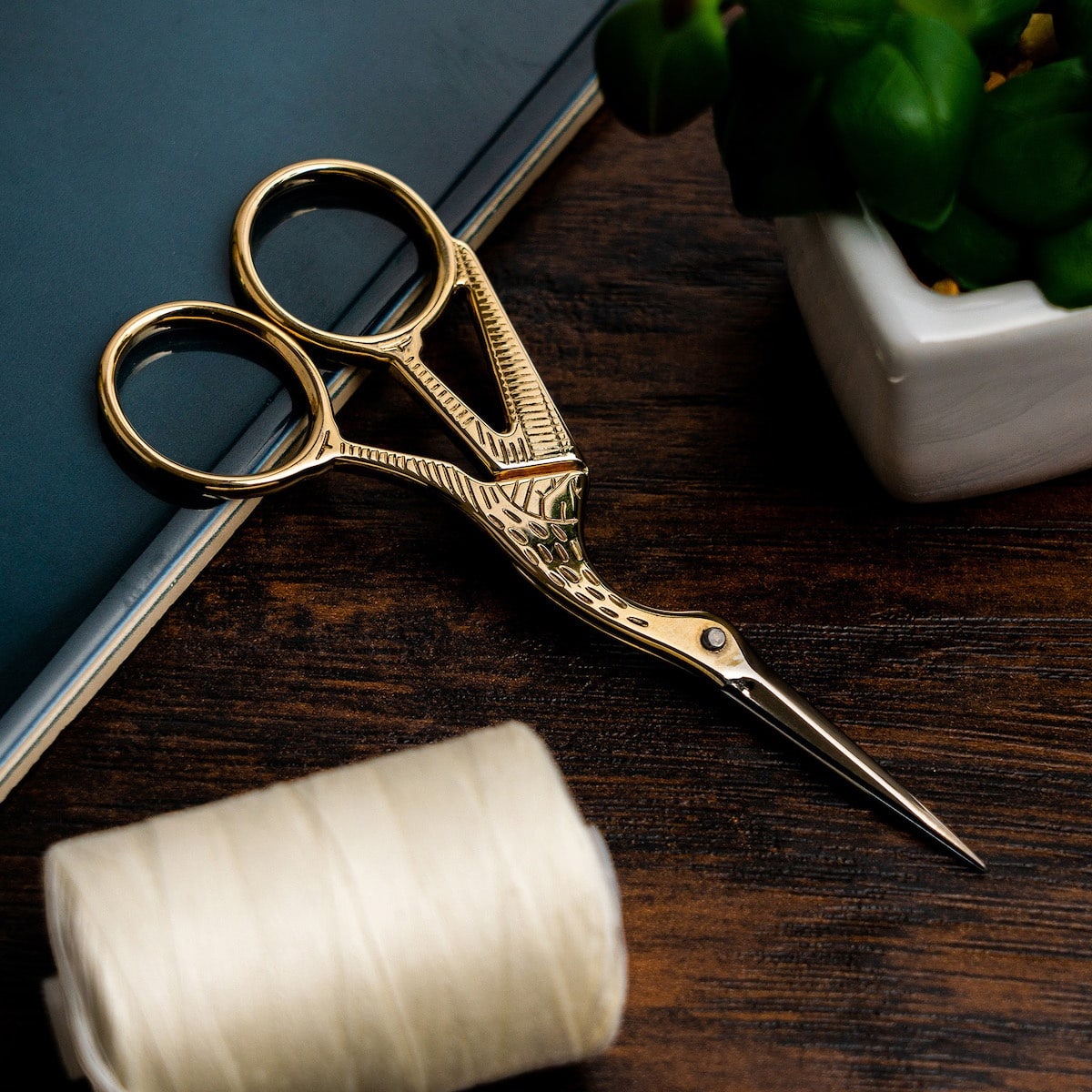 SINGER&#xAE; 4.5&#x22; Gold Forged Stork Embroidery Scissors