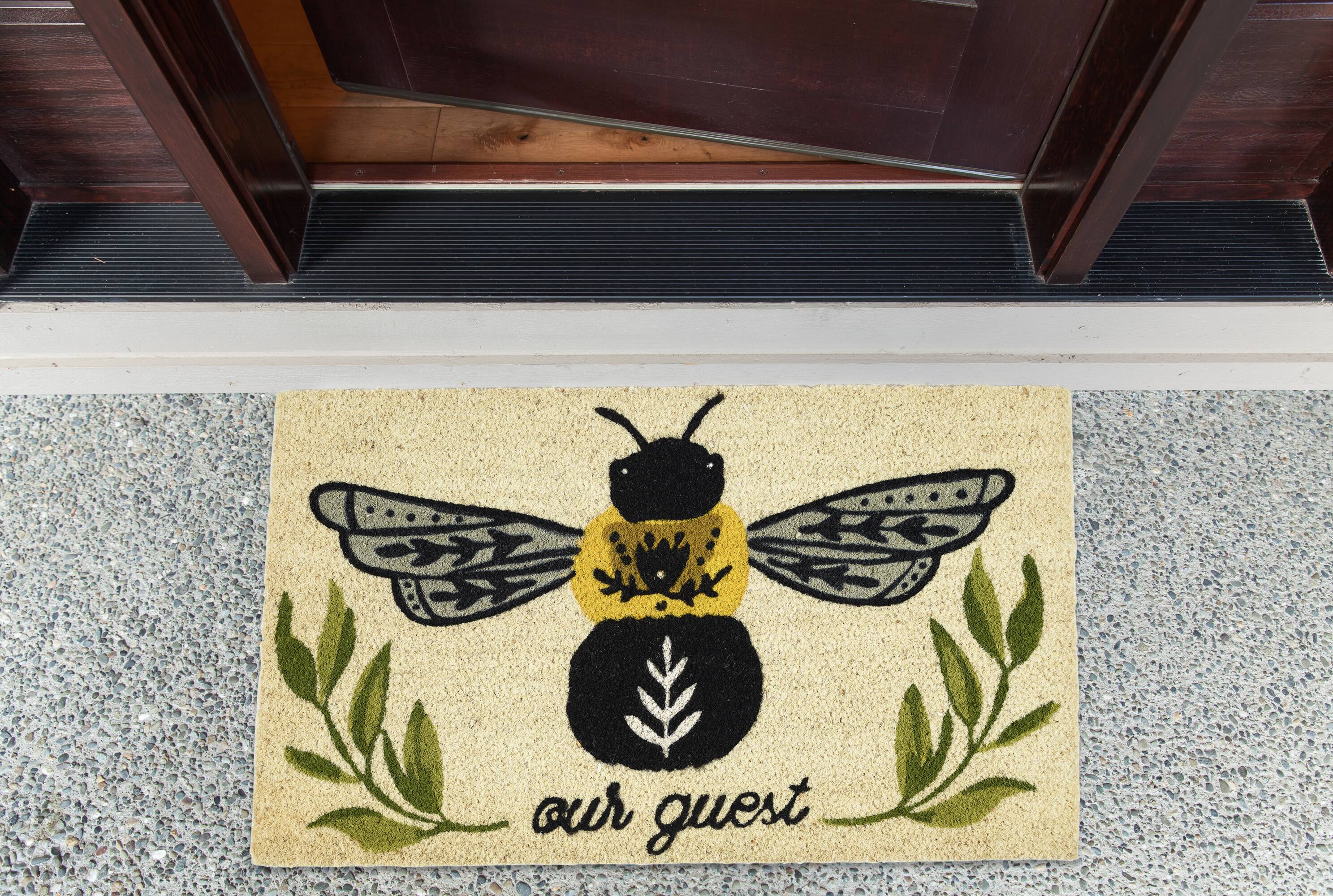 DII&#xAE; Bee Our Guest Doormat