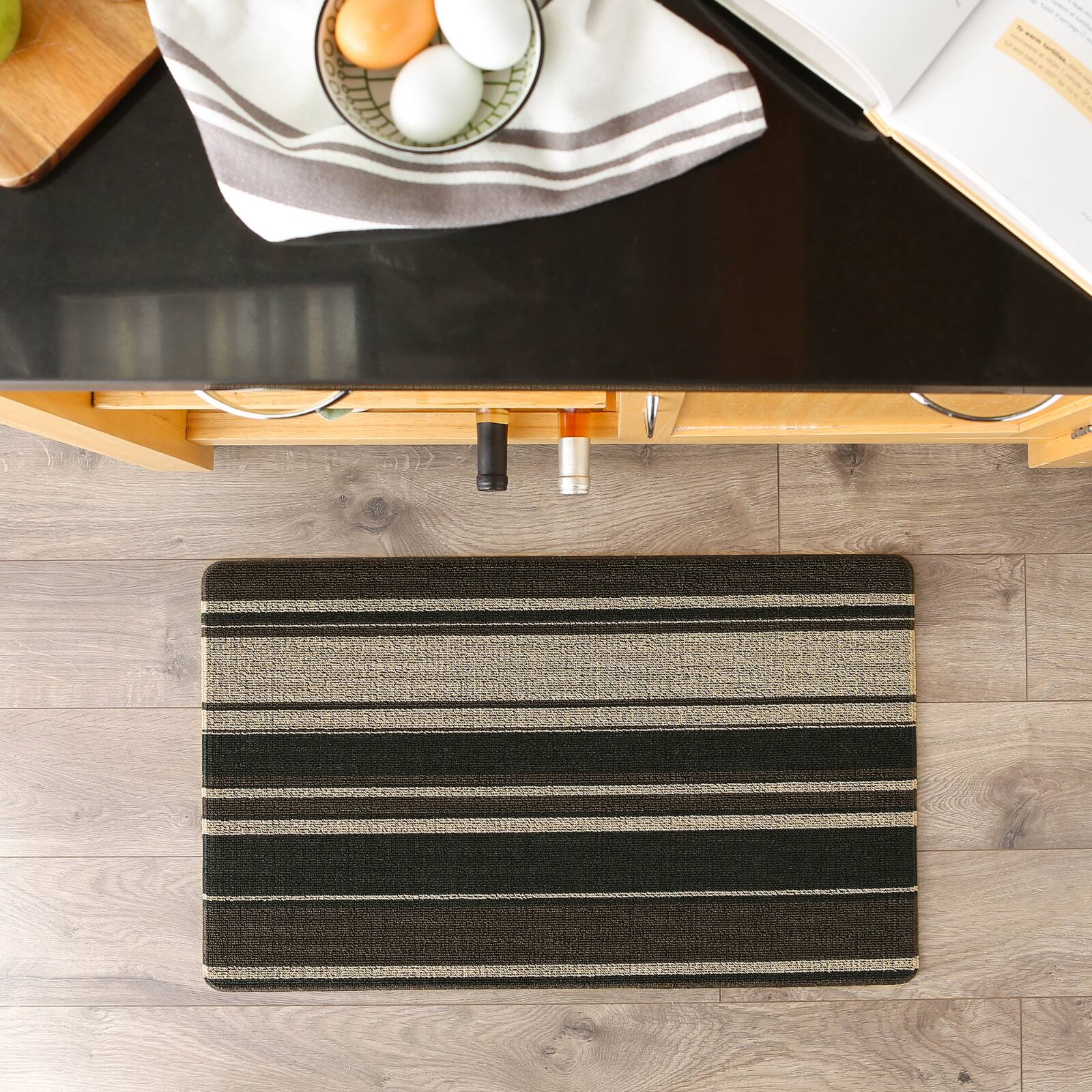 Neutral Stripe Tufted Loop Textilene Mat