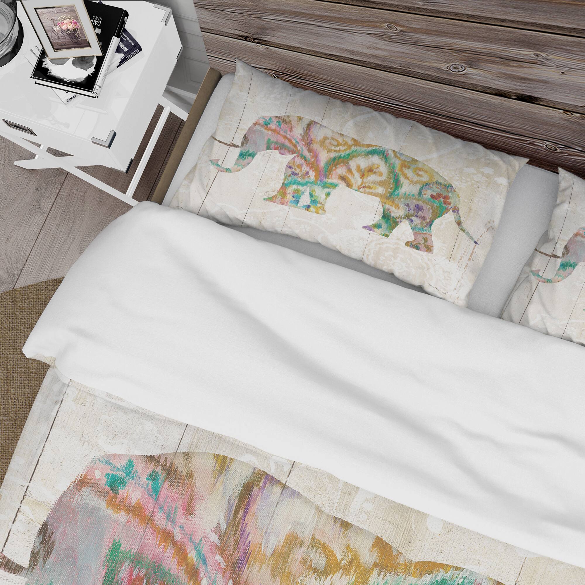 Designart &#x27;Boho Paisley Elephant II vII&#x27; Traditional Bedding Set - Duvet Cover &#x26; Shams