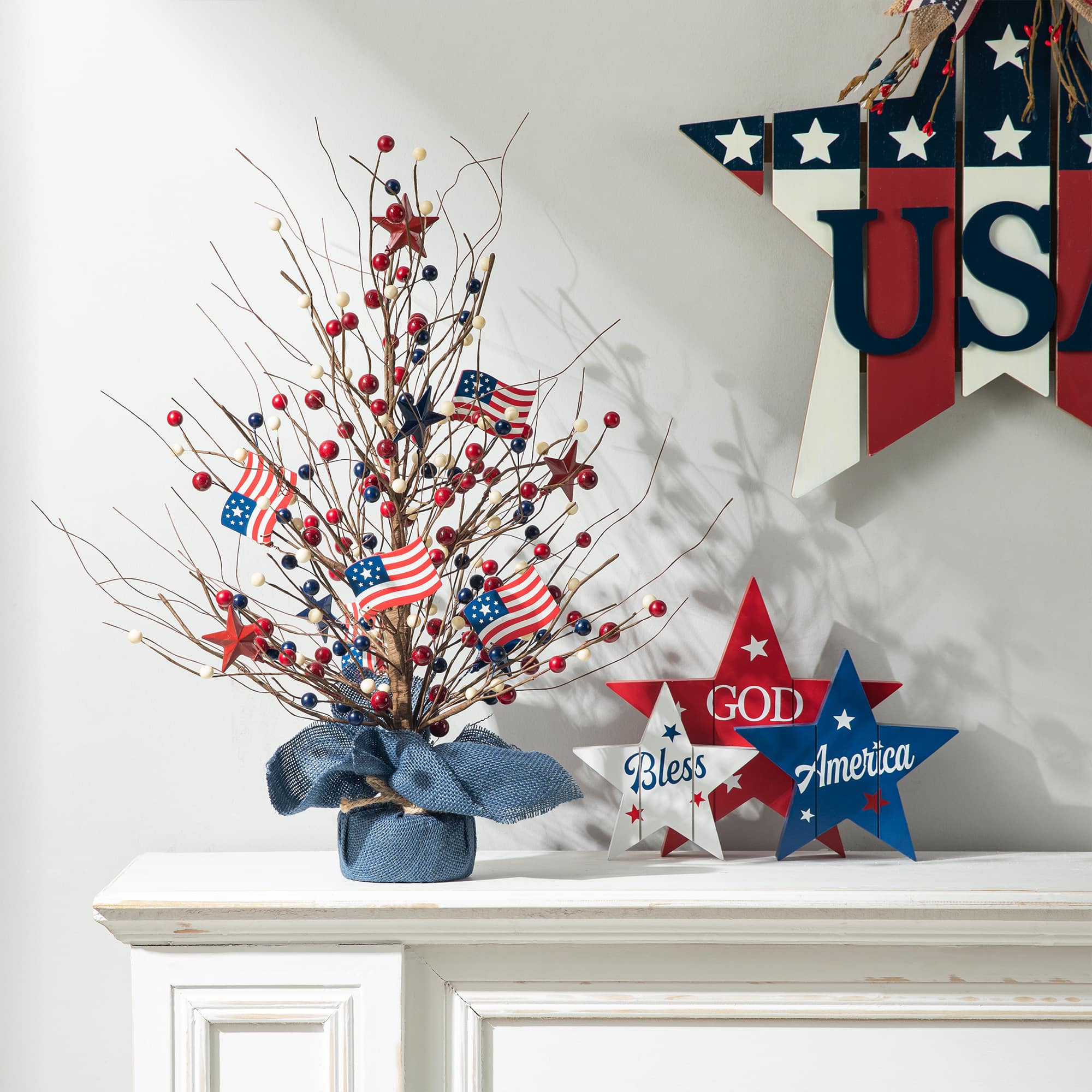 Glitzhome&#xAE; 20&#x22; Patriotic America Berry Table Tree