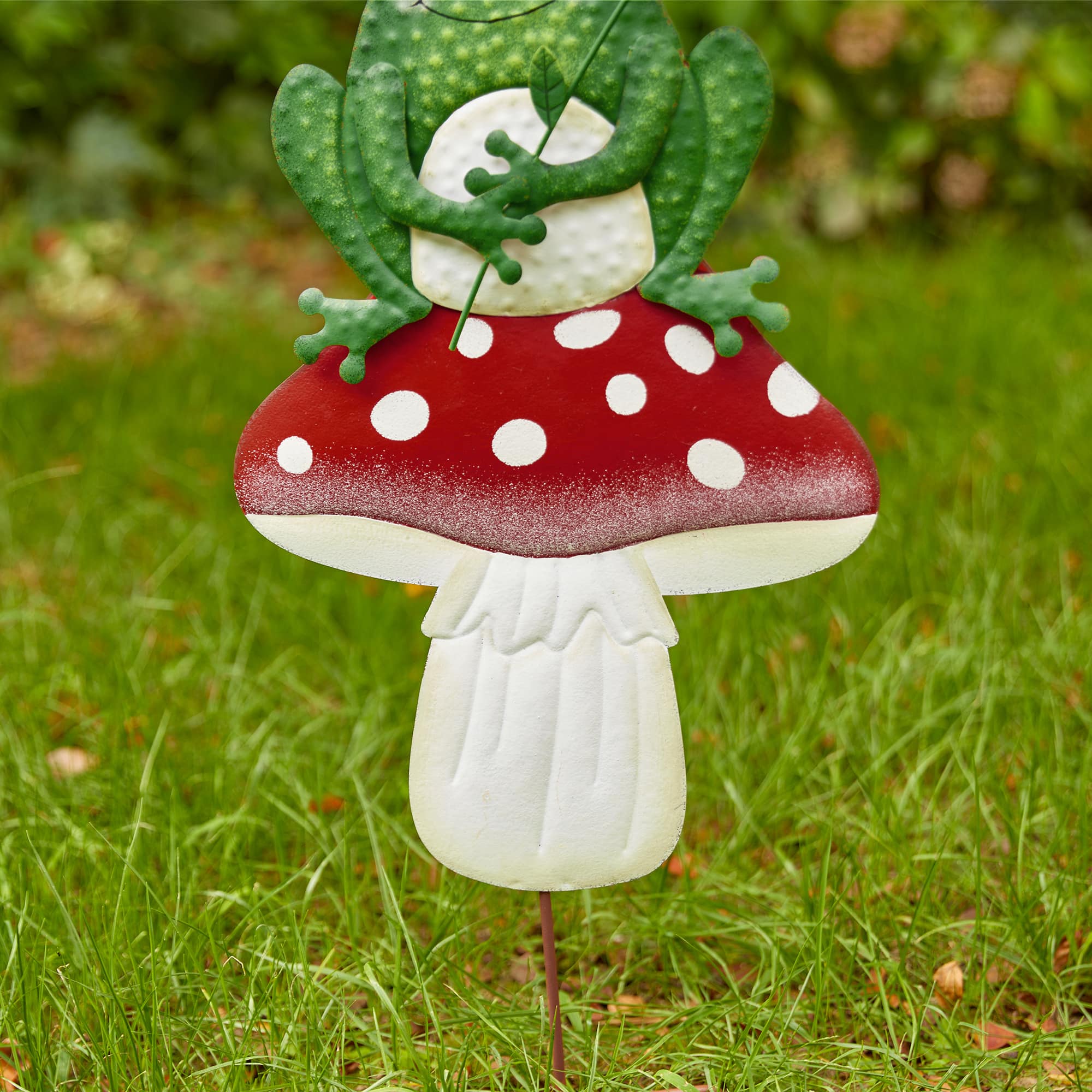 Glitzhome® 30" Metal Stacked Mushroom & Frog Yard Stake