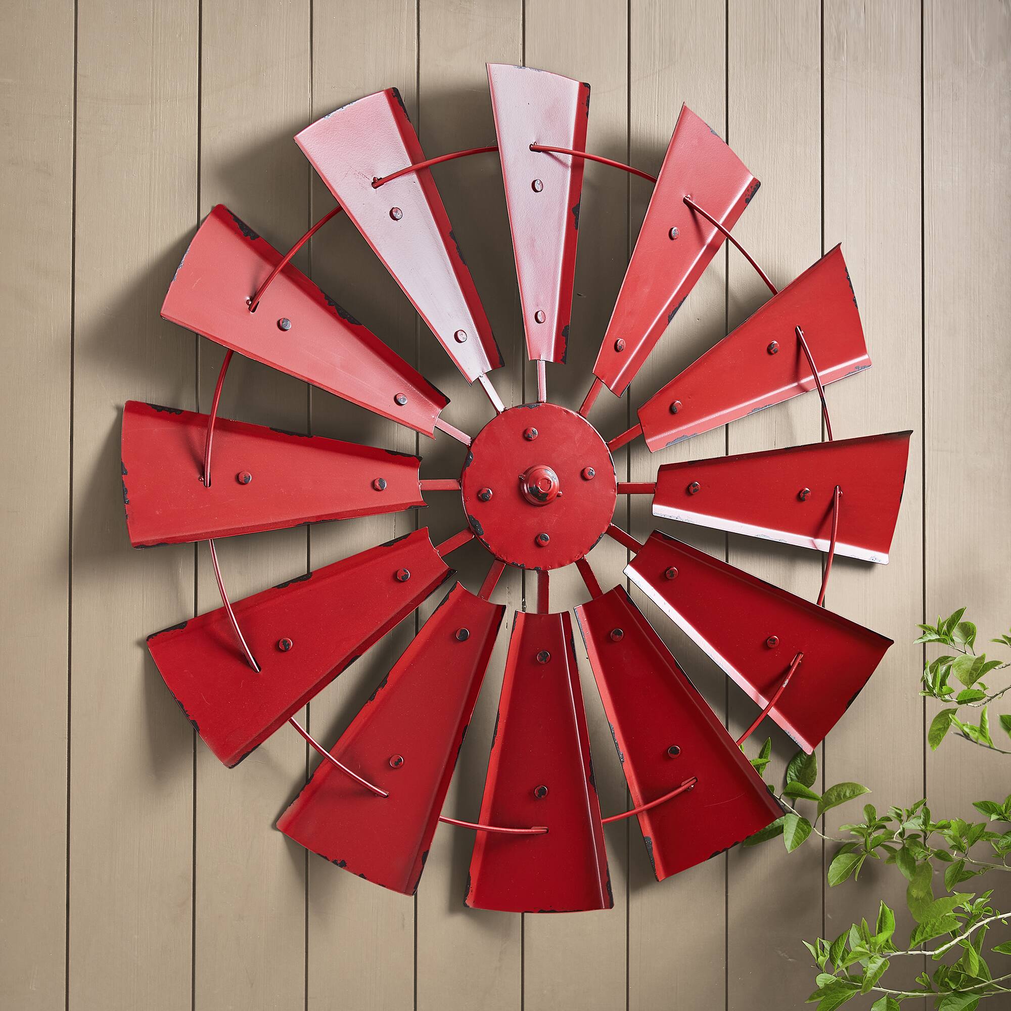 Glitzhome&#xAE; 28.5&#x22; Red Metal Wind Spinner Wall D&#xE9;cor