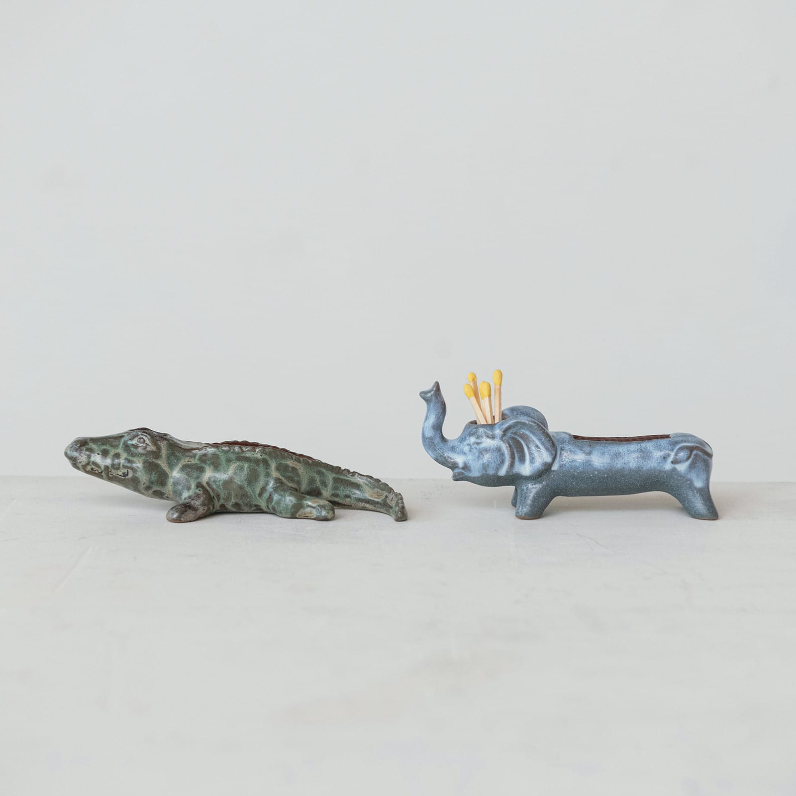 Hello Honey&#xAE; 6.5&#x22; Green Stoneware Alligator Match Holder