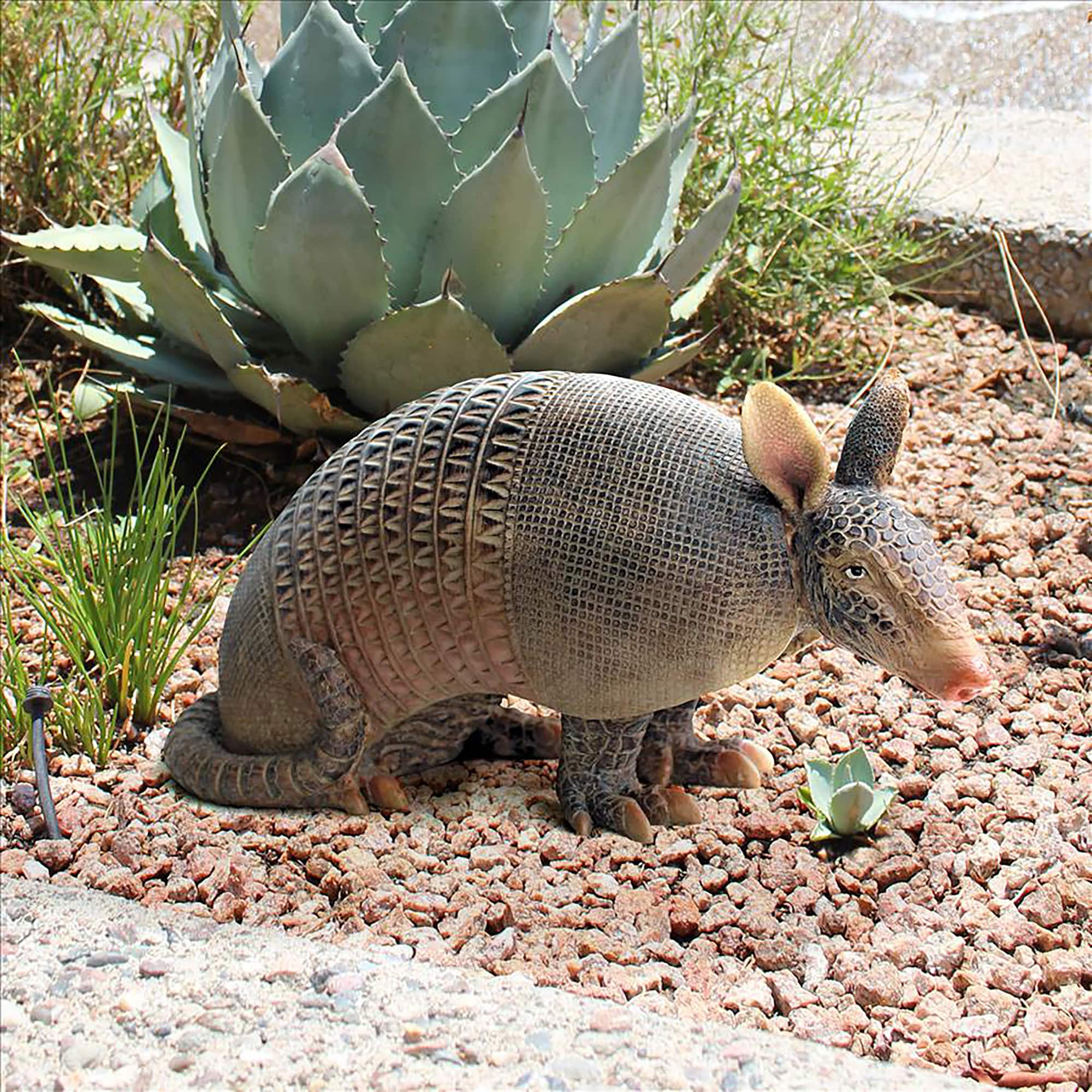 Design Toscano Tank, the Armadillo Garden Statue