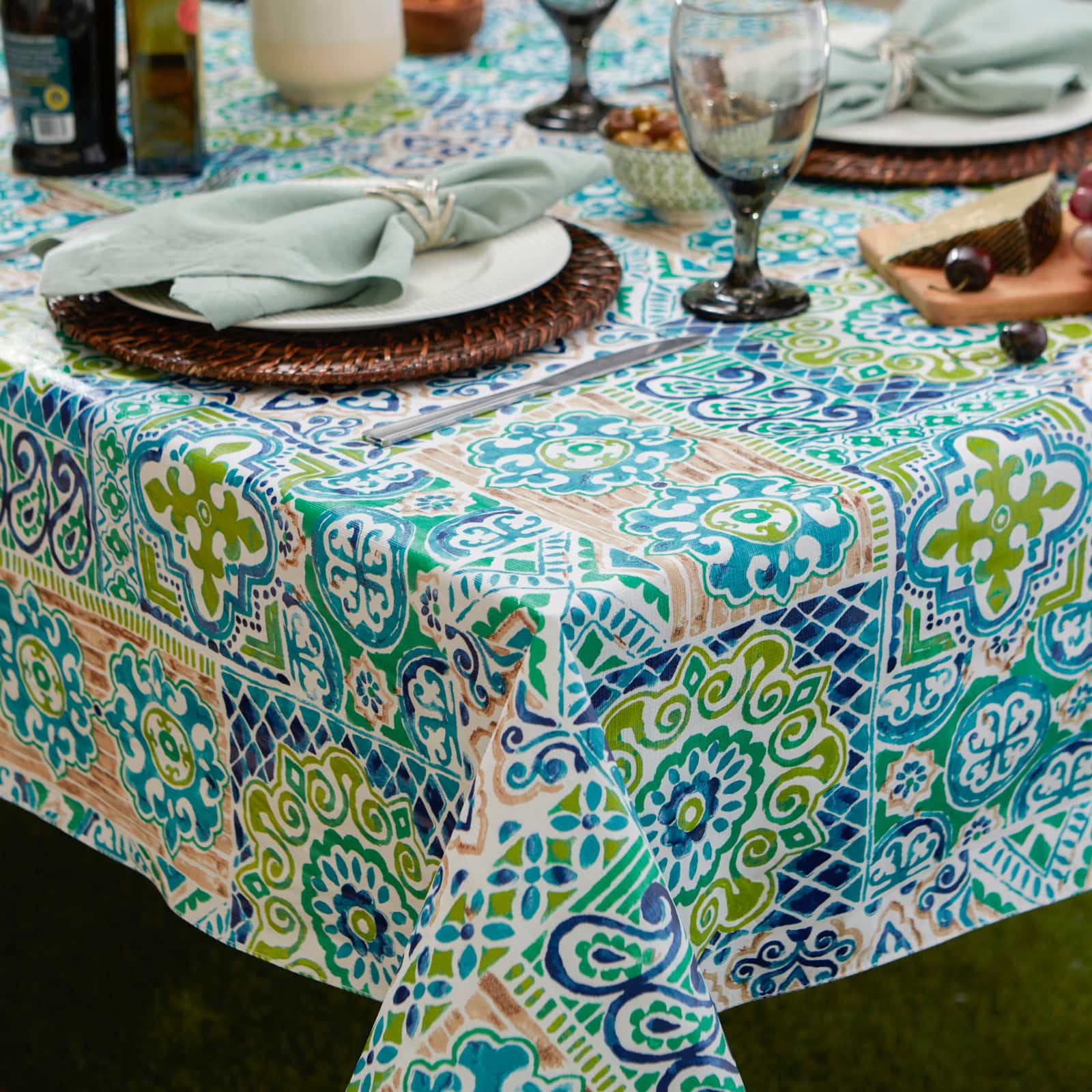 Spanish Tile Vinyl Tablecloth 70&#x22; Round