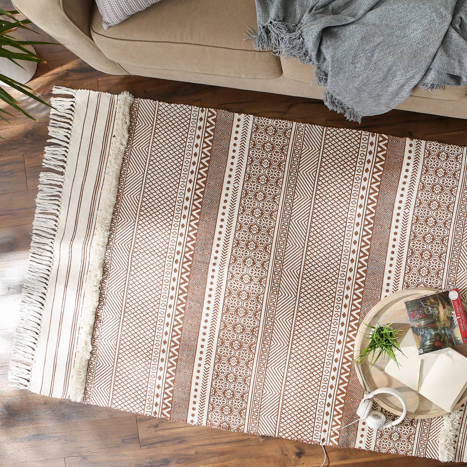 DII&#xAE; Shabby Chic Textured Hand-Loomed Shag Rug