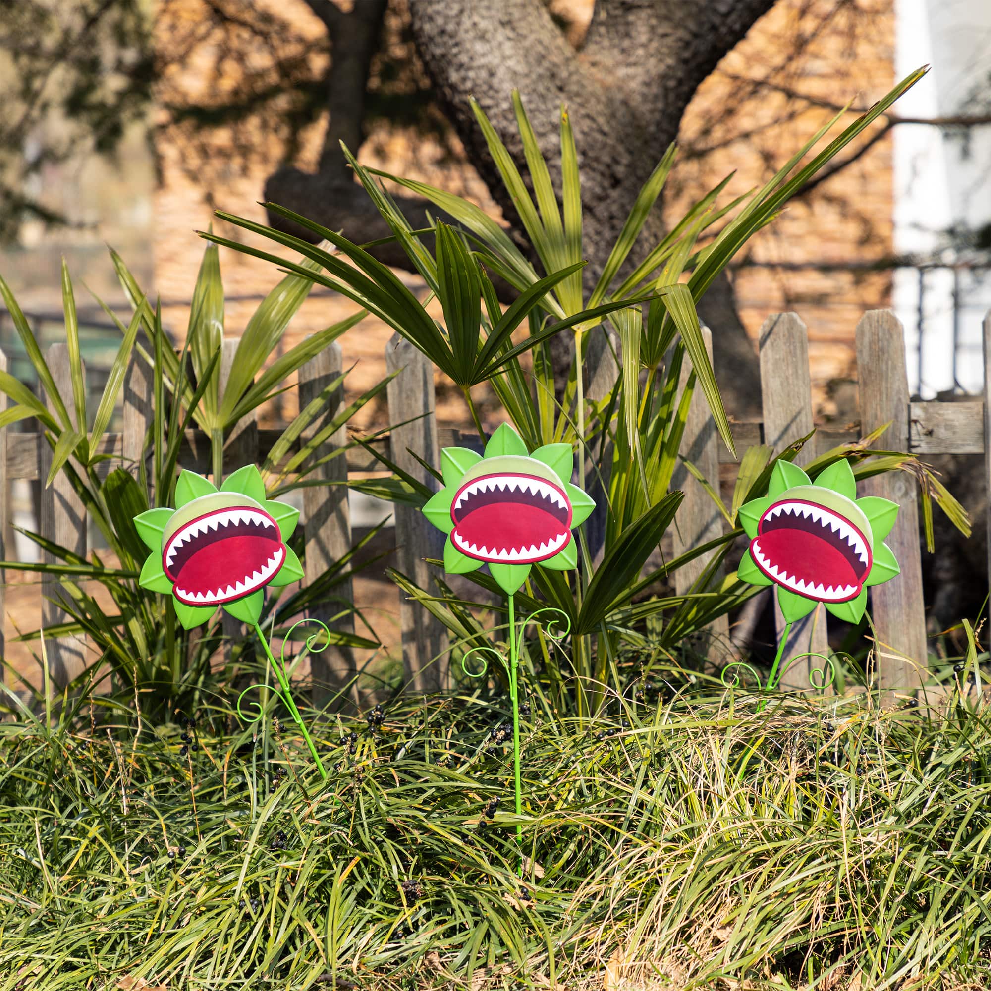 Glitzhome&#xAE; 24&#x22;H Halloween Metal Chomper Yard Stake Set
