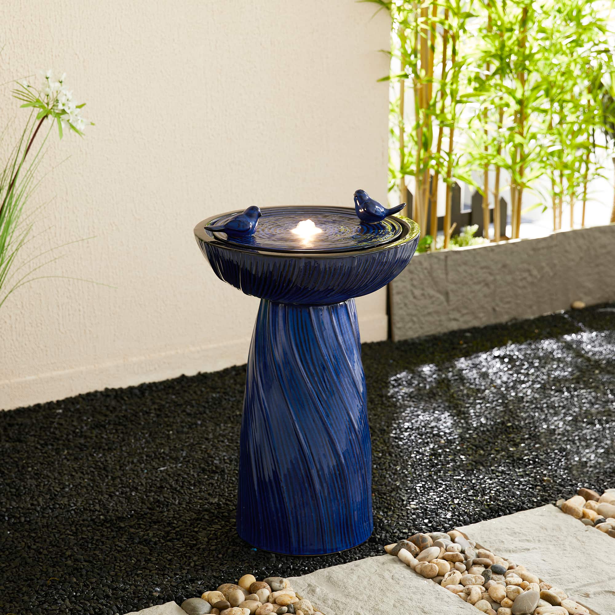 Glitzhome&#xAE; 24.75&#x22; LED Cobalt Blue Twist Ceramic Birdbath Outdoor Floor Fountain
