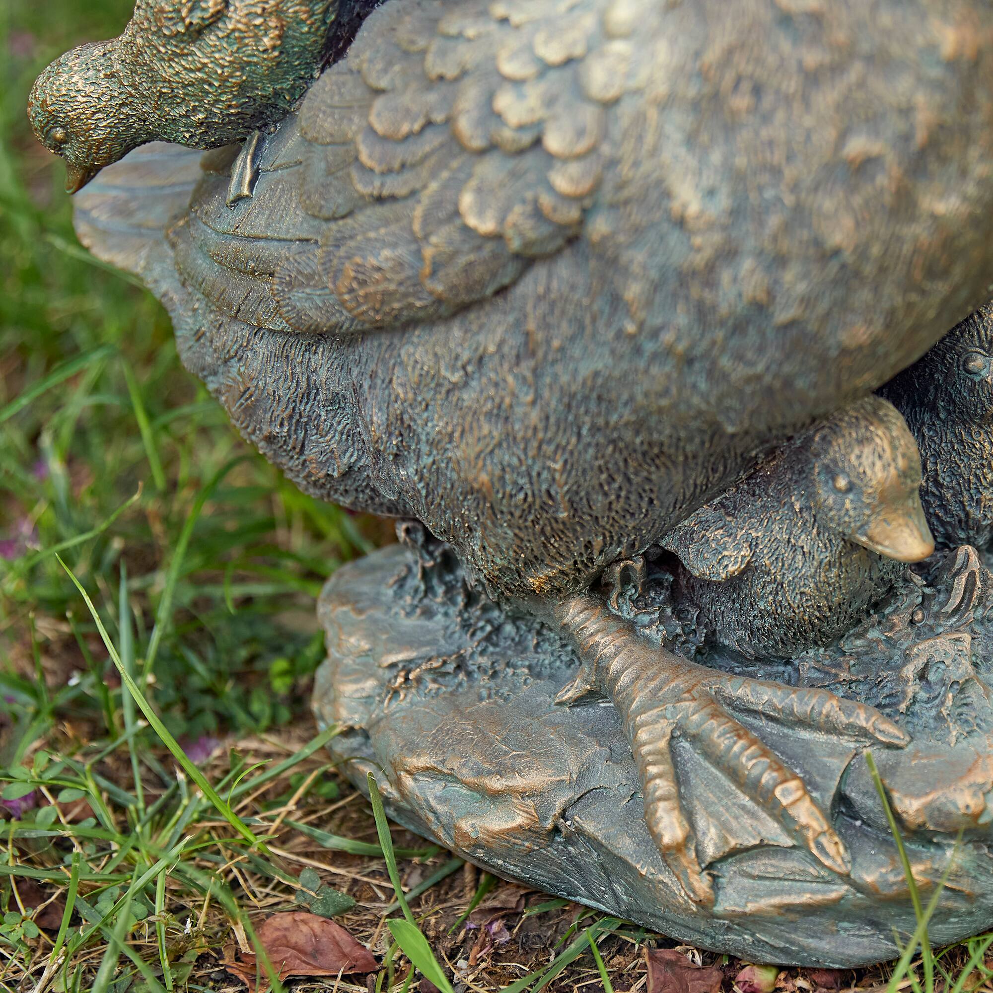 Glitzhome&#xAE; 15&#x22; Faux Bronze Duck Garden Statue