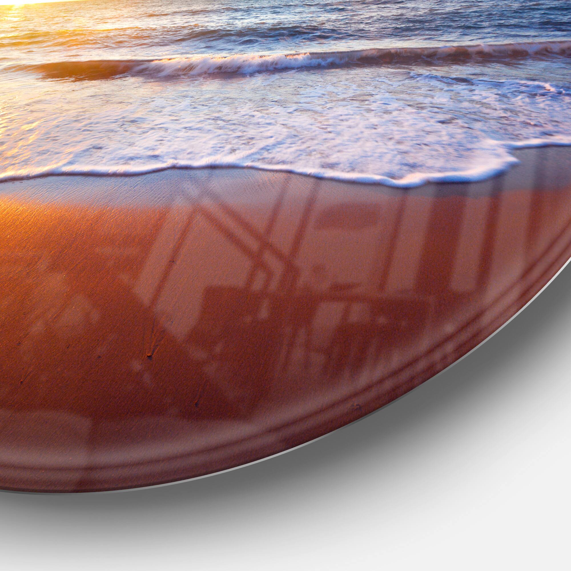 Designart - Stunning Blue Waves and Brown Sand' Beach Photo Metal Circle Wall Art