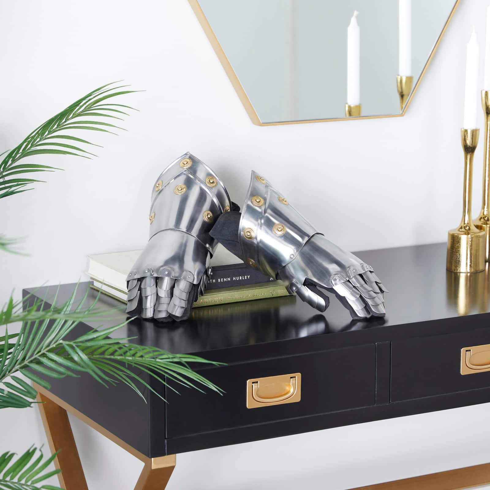 Set of 2&#x22; Silver Iron Vintage Armor Gloves, 7&#x22; x 14&#x22; x 6&#x22;