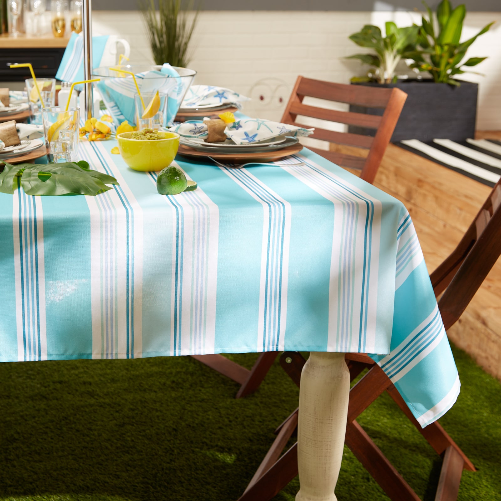 Beach House Stripe Print Outdoor Tablecloth With Zipper 60&#x22; x 120&#x22;