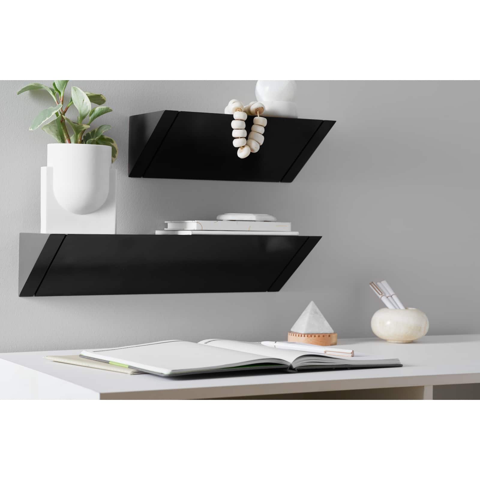 Krylon® Décor Selects Gloss Paint & Primer