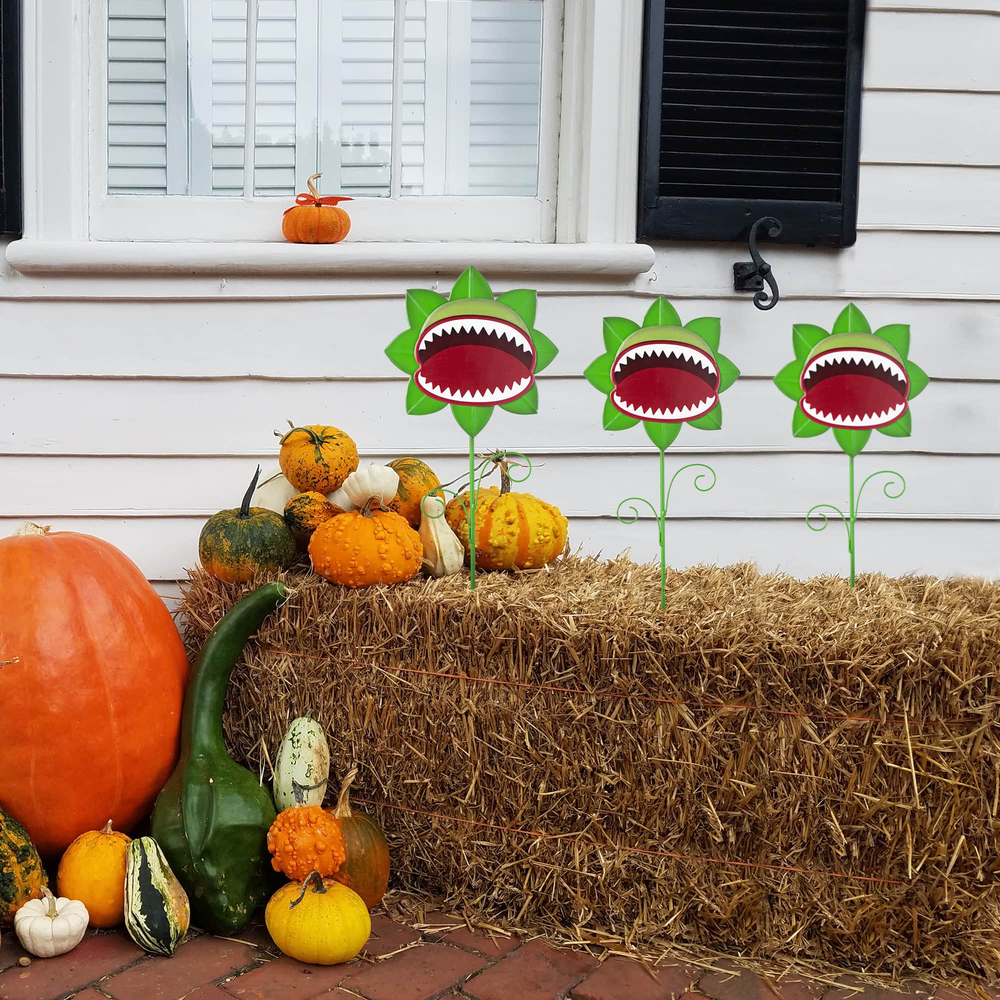 Glitzhome® 24"H Halloween Metal Chomper Yard Stake Set