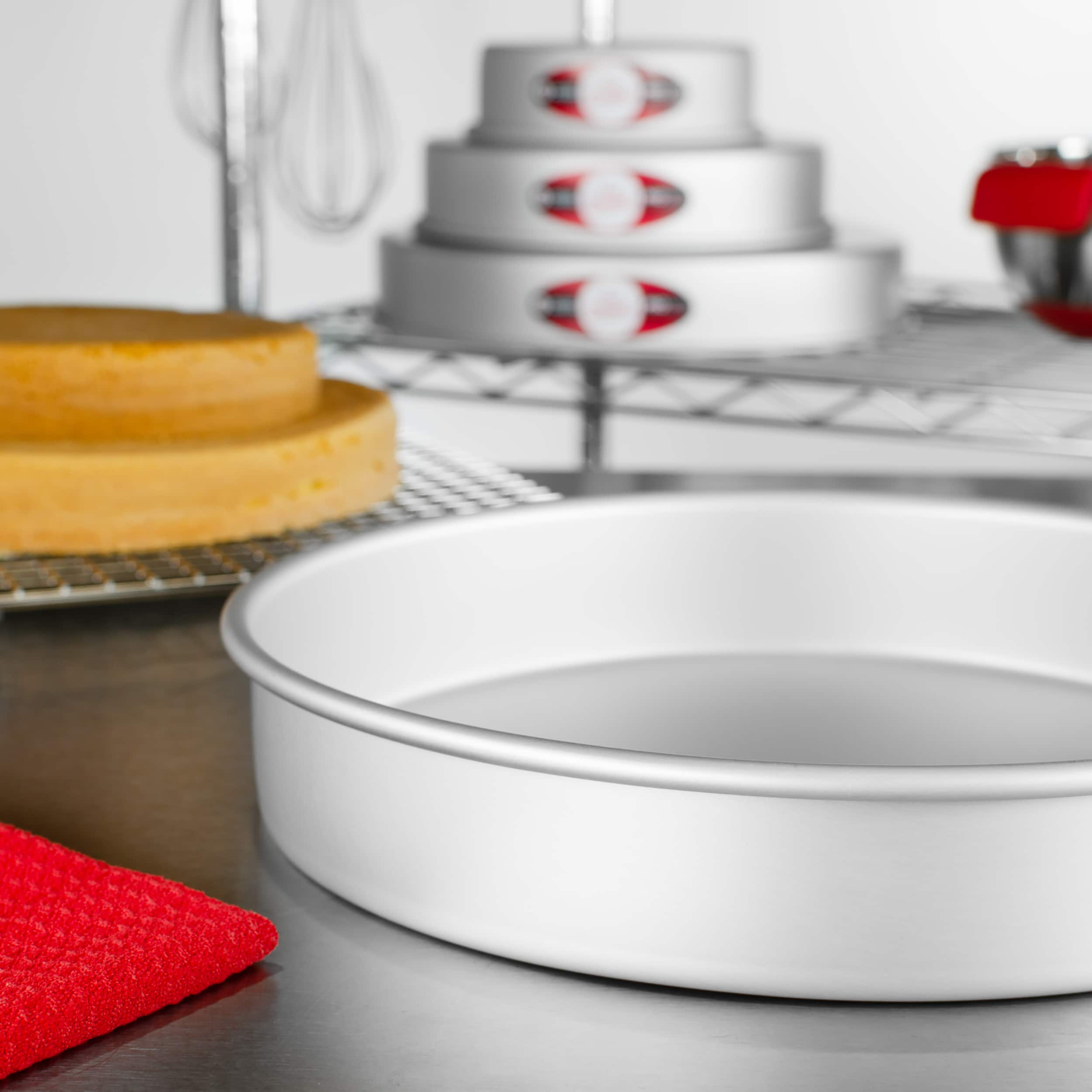 Moule &#xE0; g&#xE2;teau rond en aluminium au fini anodis&#xE9; Pro Series de Fat Daddio&#x2019;s 