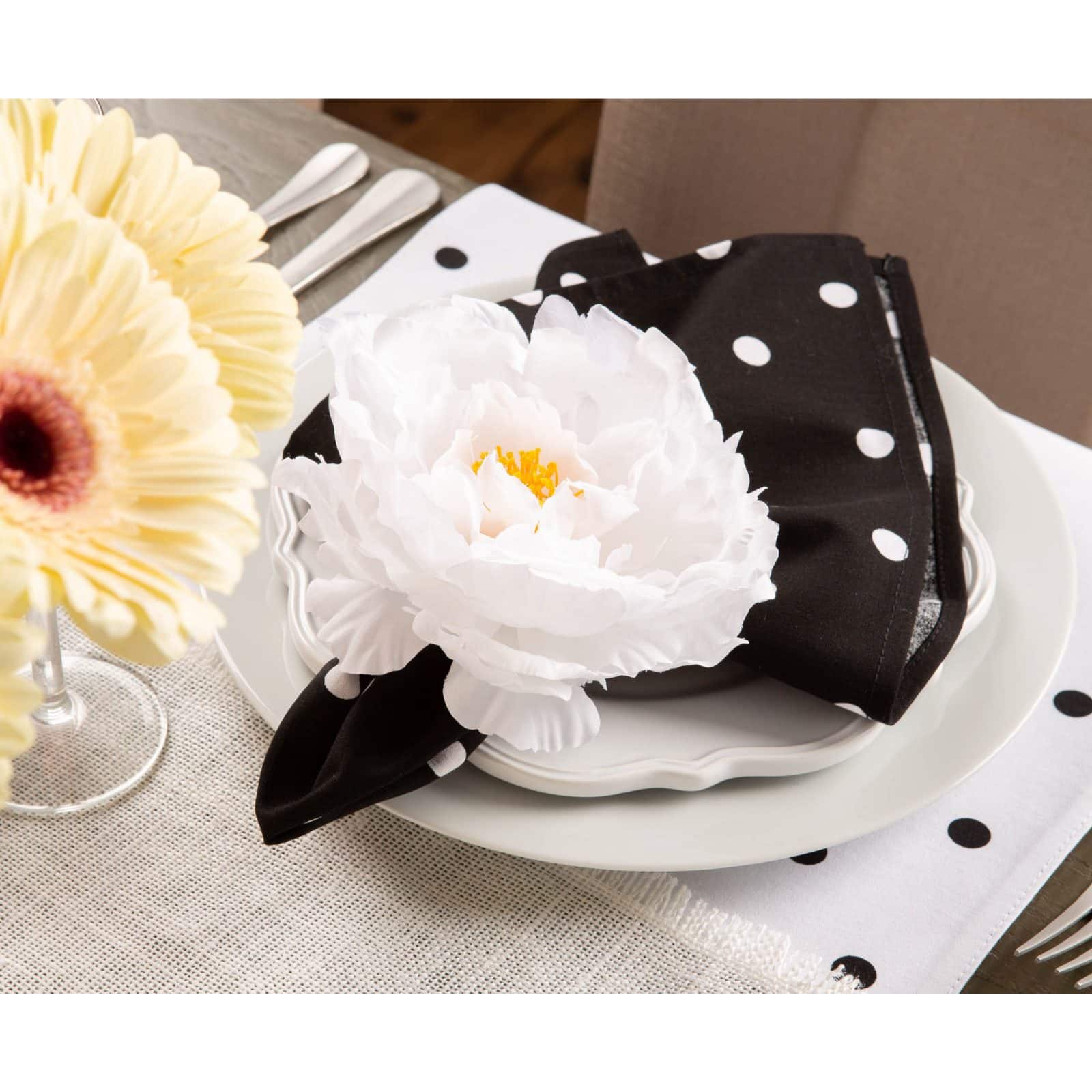 DII&#xAE; Peony Napkin Rings, 4ct.