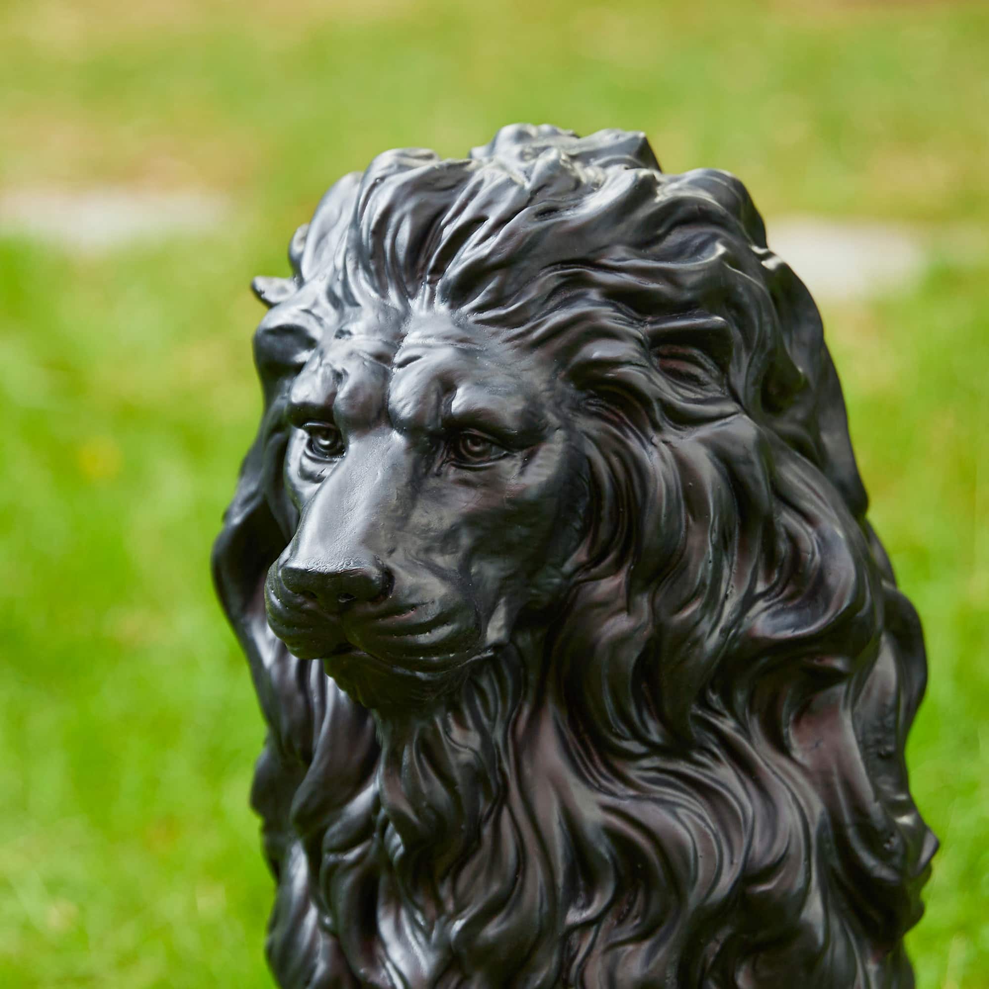 Glitzhome&#xAE; 21&#x22; Black Sitting Lion Garden Statue