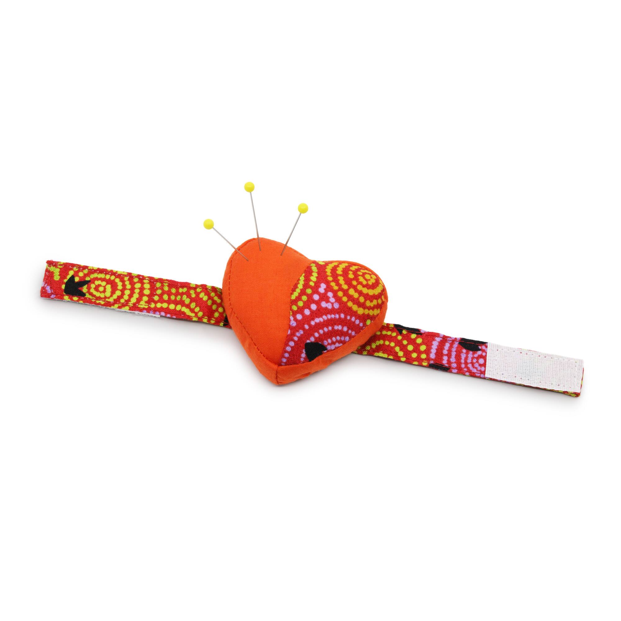 Dritz&#xAE; Adjustable Heart Wrist Pin Cushion, 3ct.