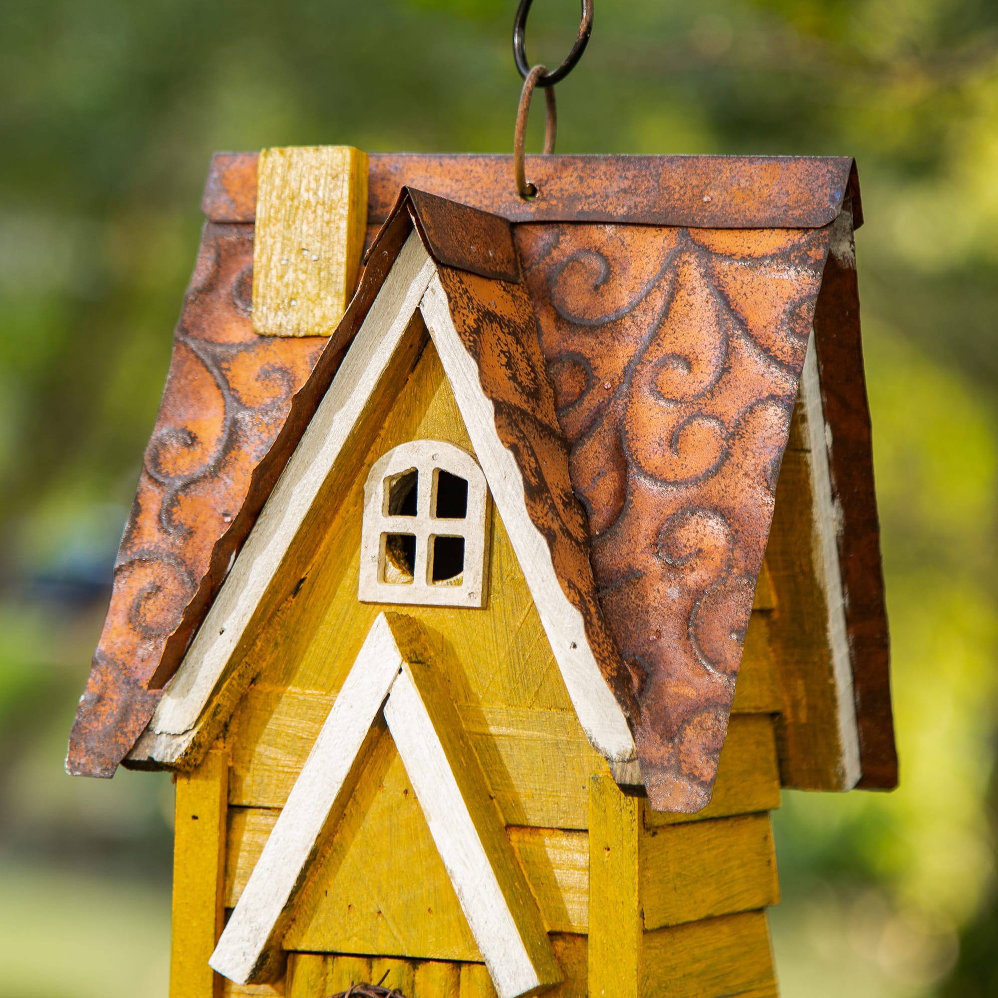 Glitzhome&#xAE; 12&#x22; Retro Yellow Distressed Cottage Birdhouse