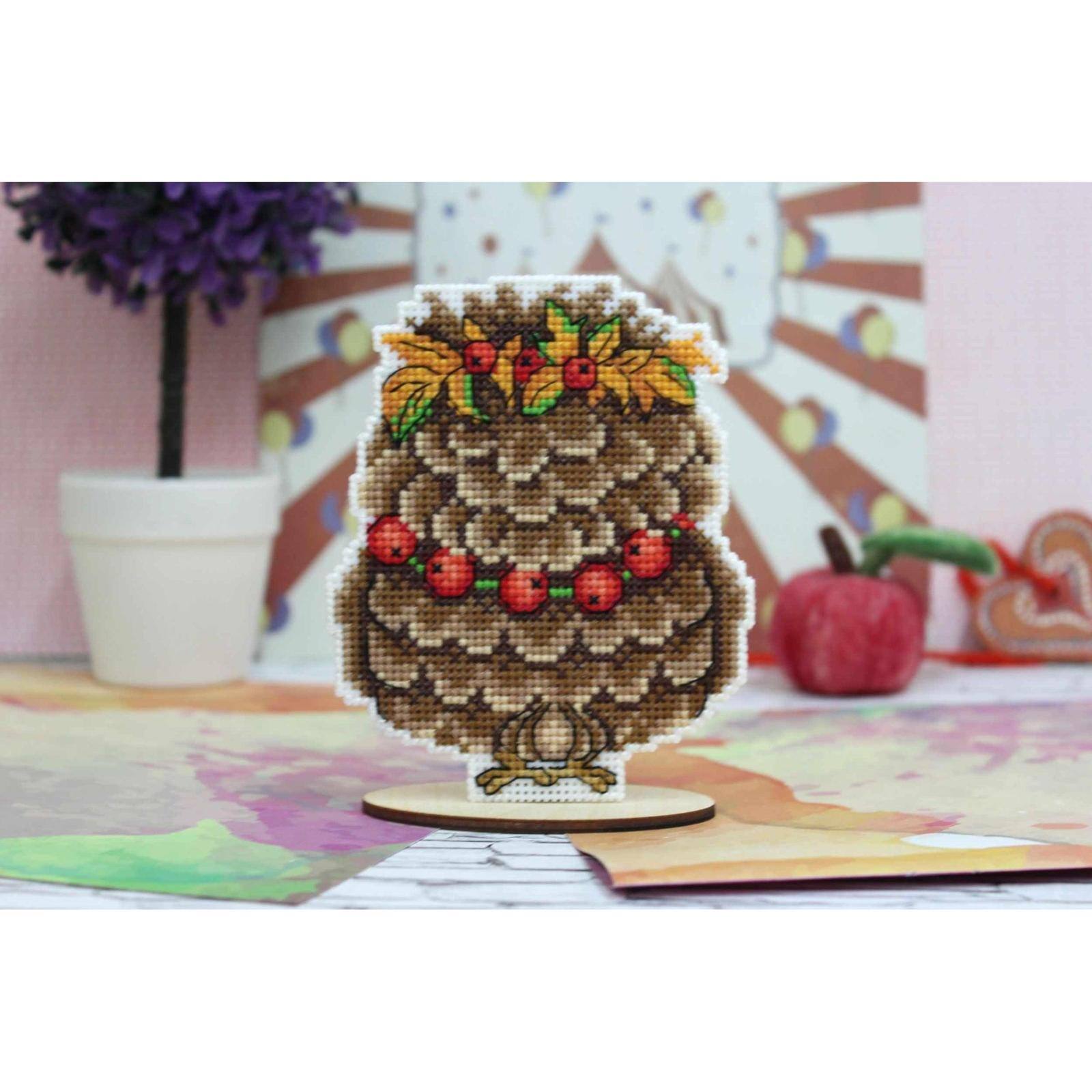 MP Studia Autumn Owl Plastic Canvas Counted Cross Stitch Kit